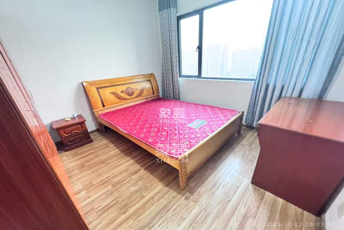 兴隆景苑 2室2厅1卫 1700.0元/月 兴隆景苑 2室2厅1卫 1700.0元/月室内图