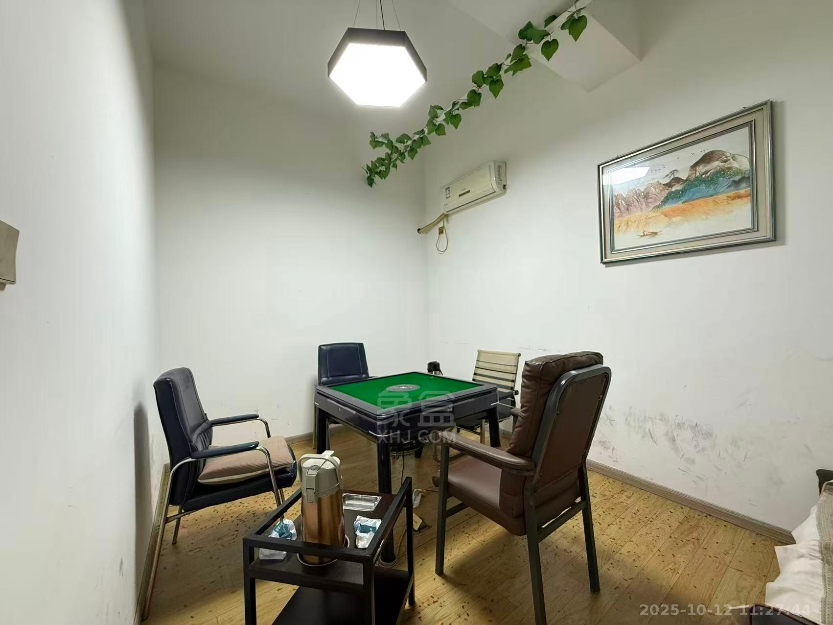 庐山春天二期曼城   120.68㎡      4500.0元/月室内图