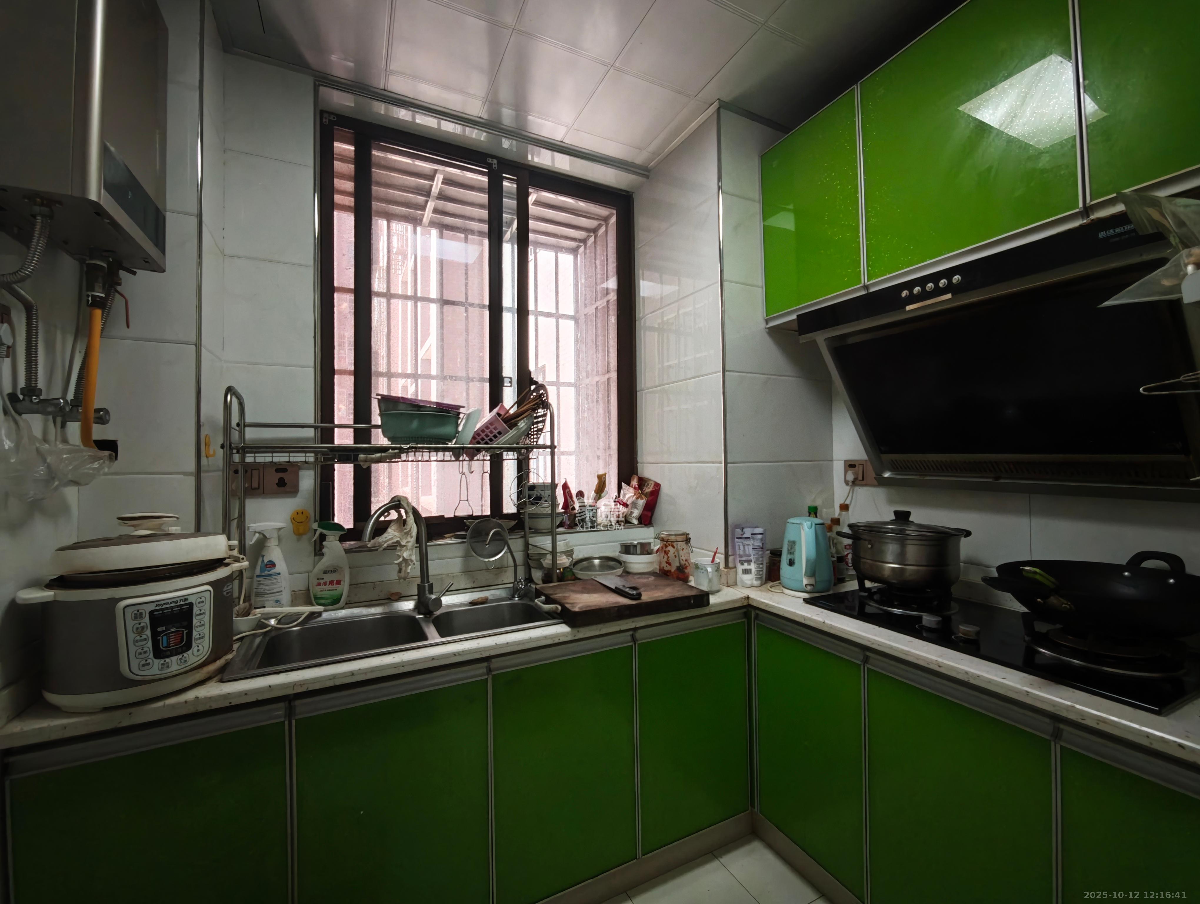 湖湾世景 3室2厅1卫 1900.0元/月 湖湾世景 3室2厅1卫 1900.0元/月室内图