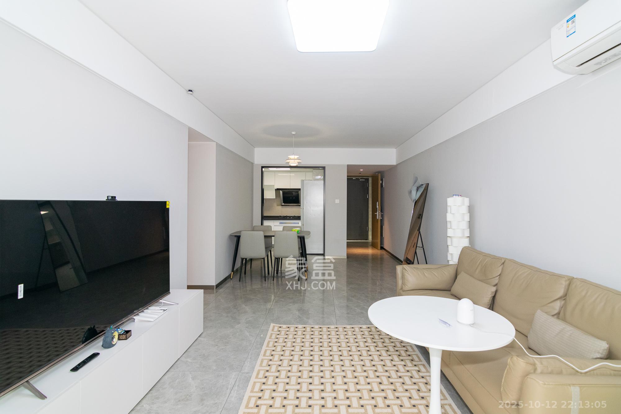 时代年华 3室2厅2卫 76.8万 时代年华 3室2厅2卫 76.8万客厅