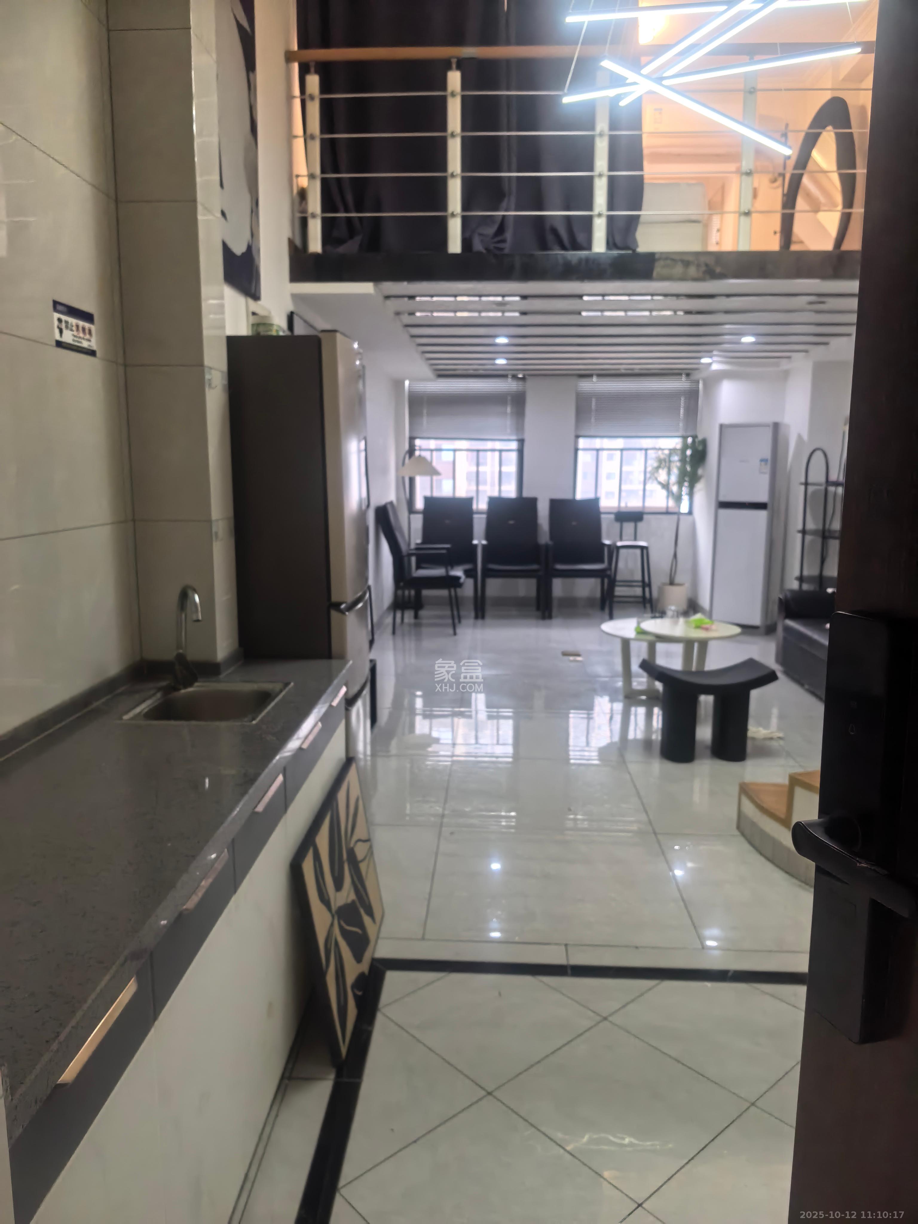 华润置地广场二期  1室1厅1卫    1500.0元/月室内图