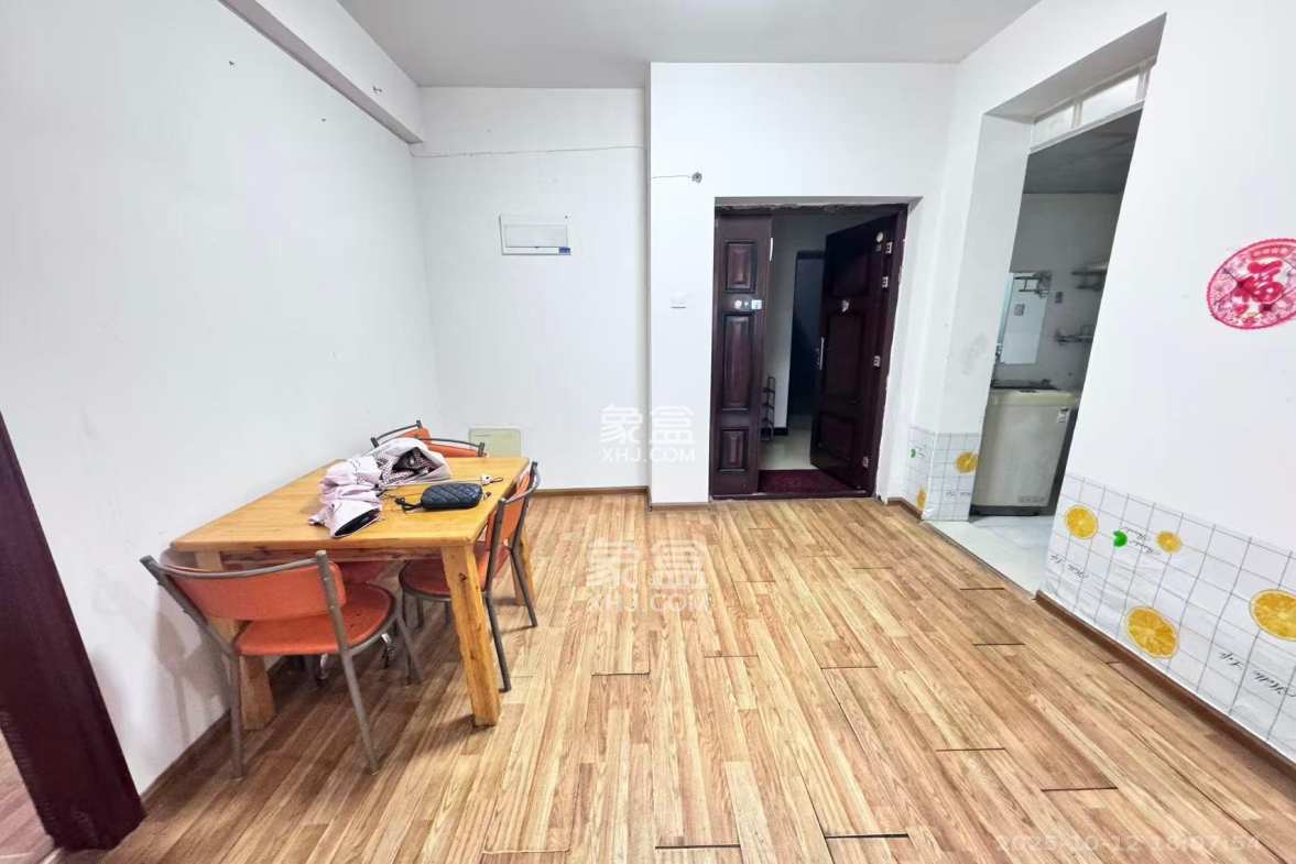 兴隆景苑 2室2厅1卫 1700.0元/月 兴隆景苑 2室2厅1卫 1700.0元/月室内图