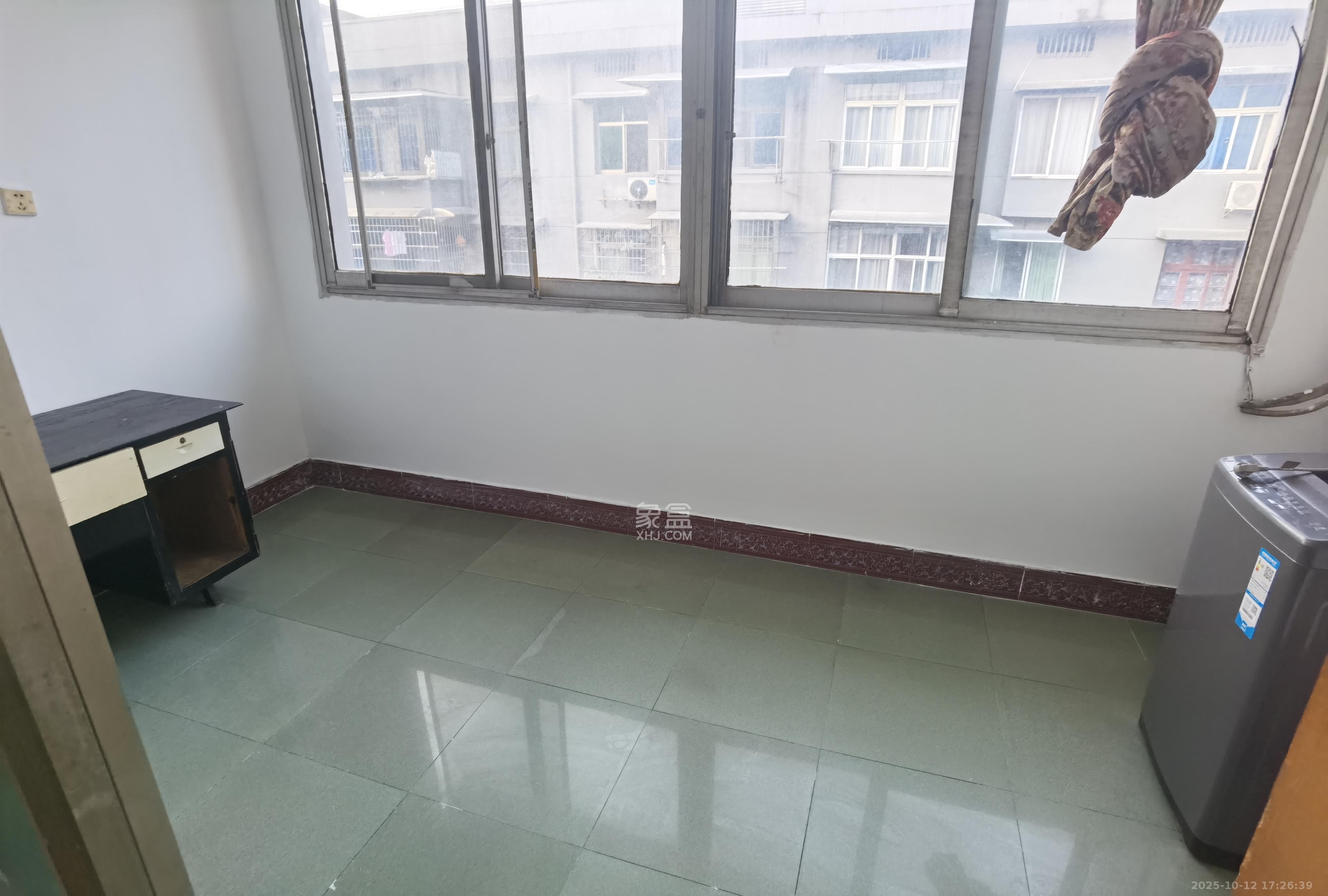 变压器厂宿舍 3室2厅1卫 1200.0元/月 变压器厂宿舍 3室2厅1卫 1200.0元/月室内图