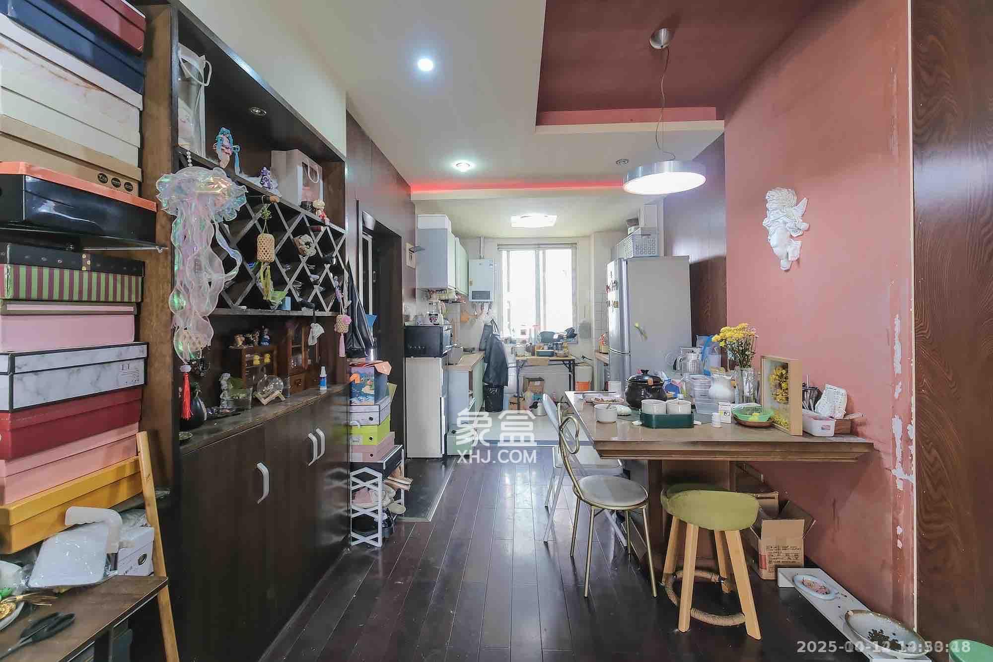 万丽景园 1室2厅1卫 1500.0元/月 万丽景园 1室2厅1卫 1500.0元/月室内图