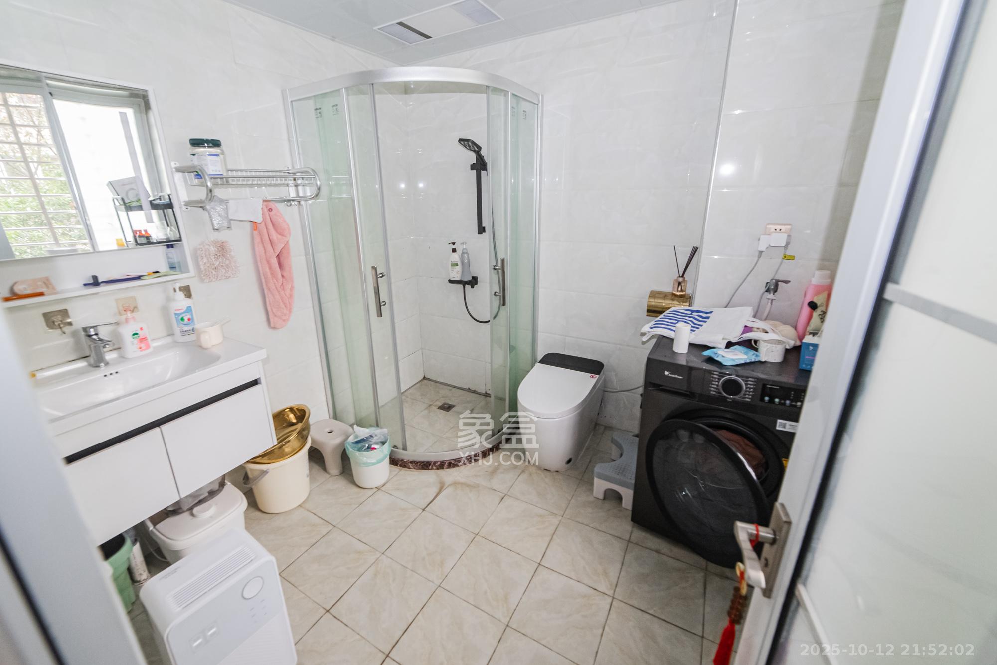 长泰豪园 7室2厅4卫 580.0万 长泰豪园 7室2厅4卫 580.0万卫生间