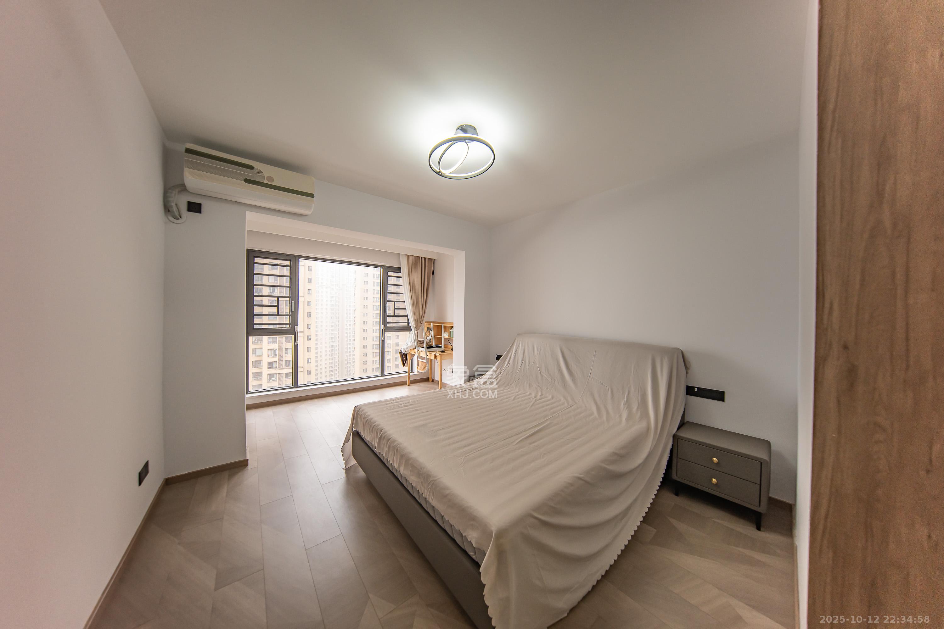 邦盛水岸御园 3室2厅2卫 129.0万 邦盛水岸御园 3室2厅2卫 129.0万卧室