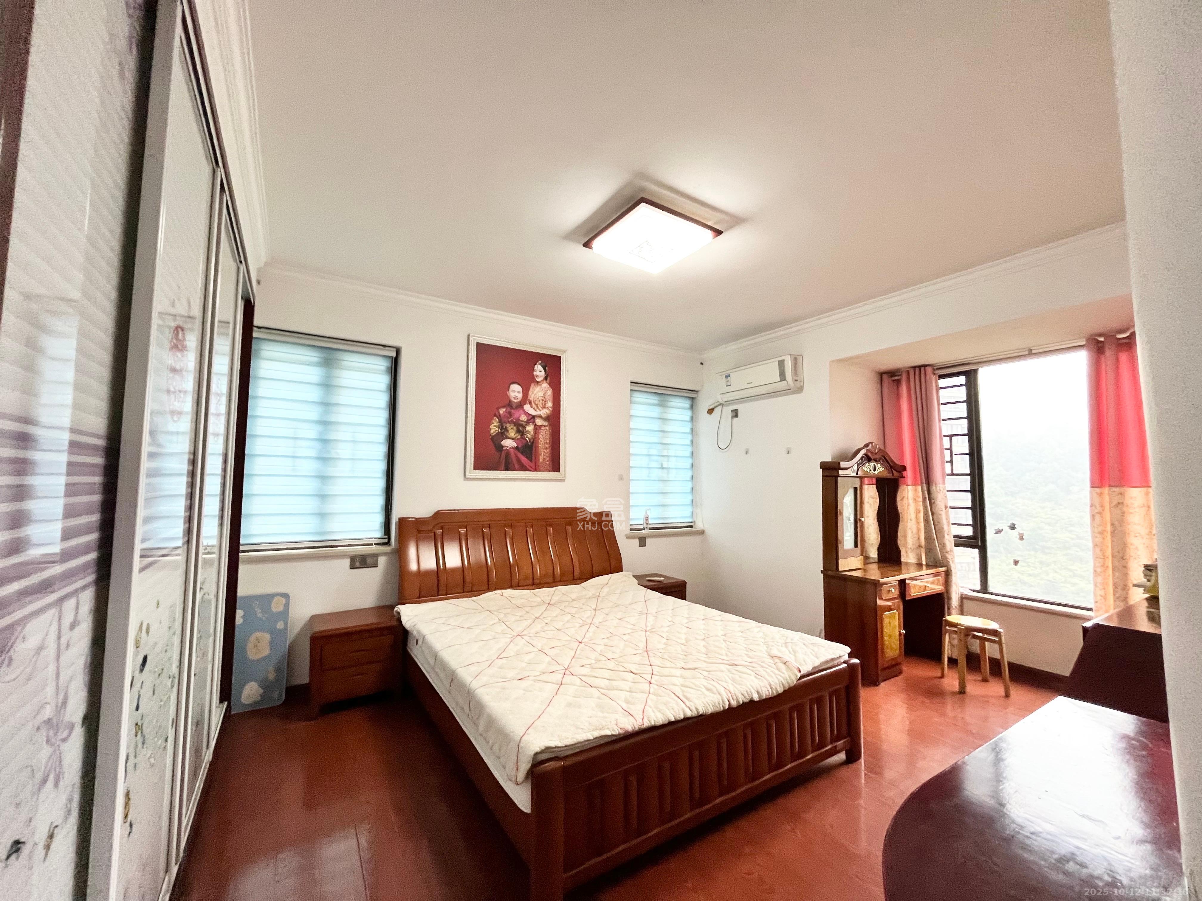 保利麓谷林语F区  4室2厅2卫    2600.0元/月室内图