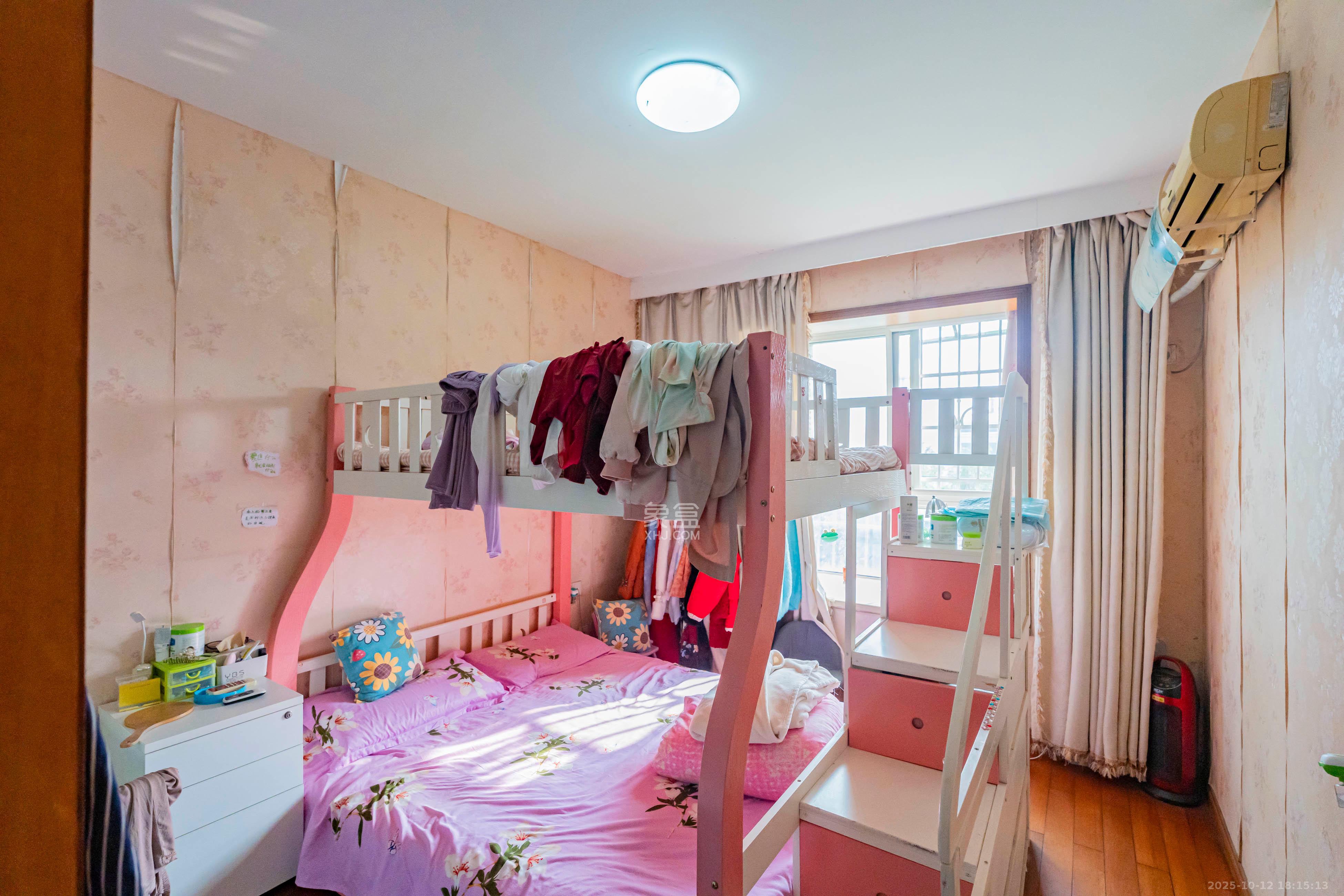 金地园  2室2厅1卫    42.8万 金地园  2室2厅1卫    42.8万卧室