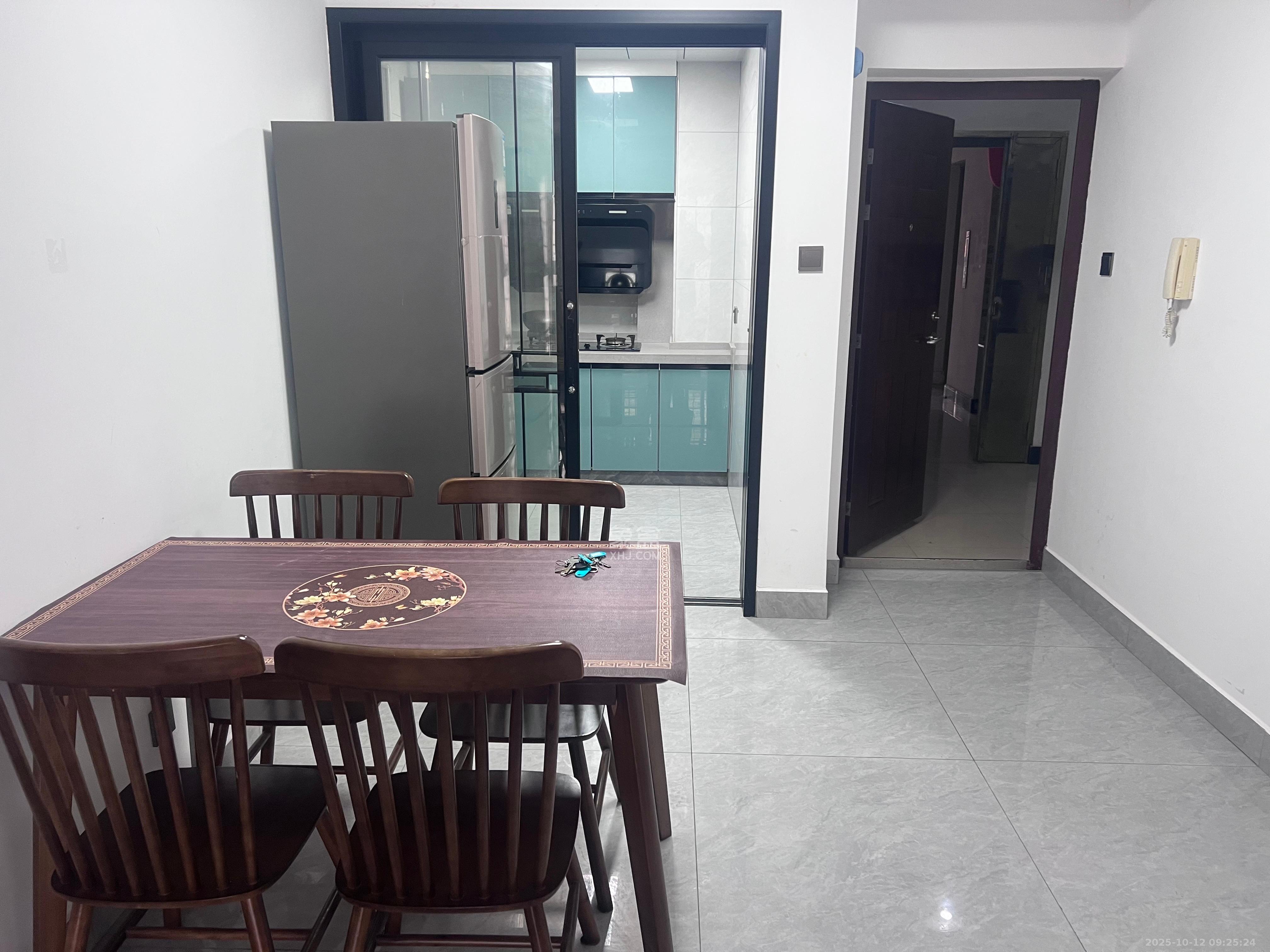 谷山乐园三期  2室2厅1卫    2005.0元/月室内图