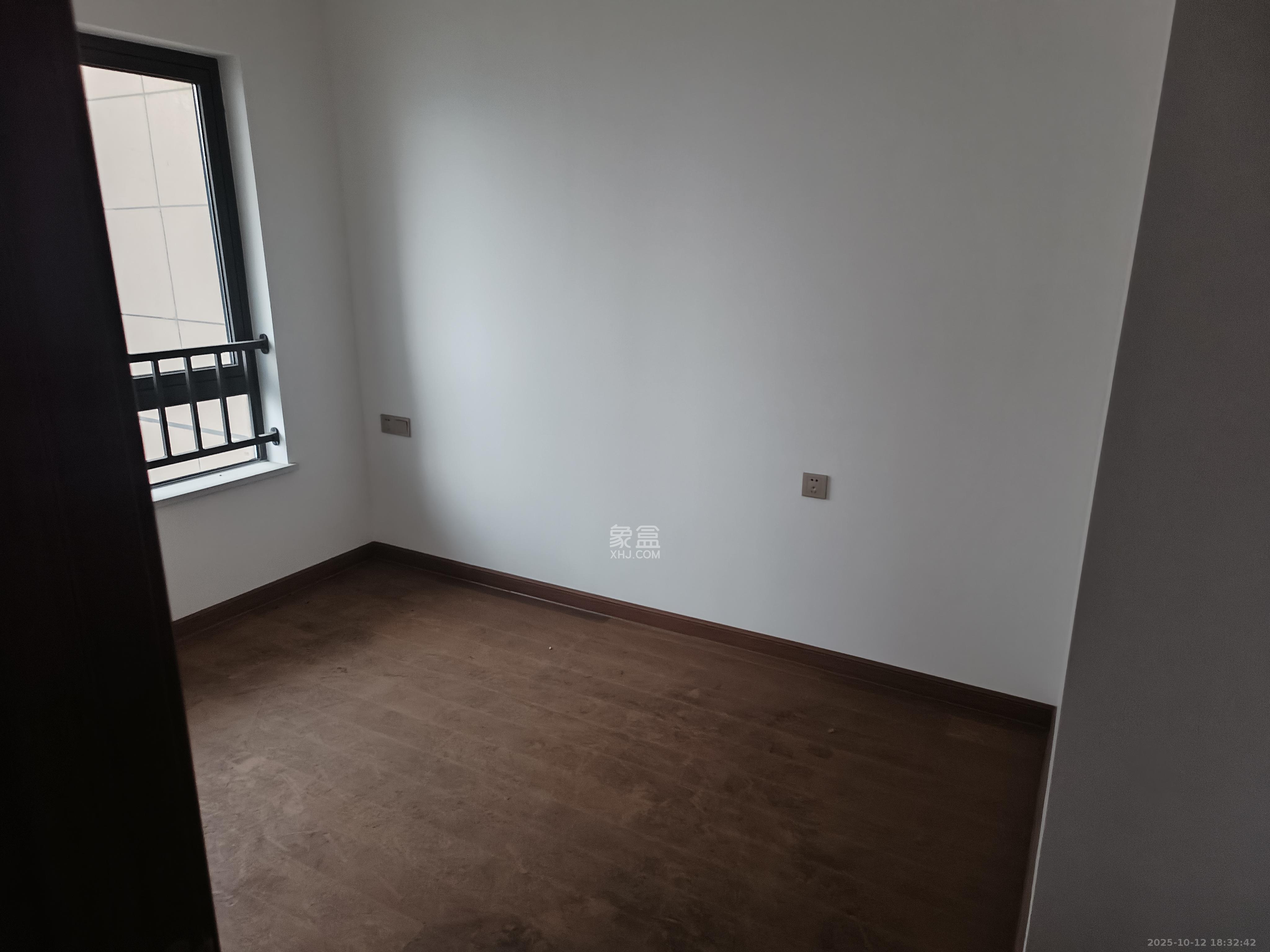 阳光城尚东湾青柠园 3室2厅2卫 2600.0元/月 阳光城尚东湾青柠园 3室2厅2卫 2600.0元/月室内图