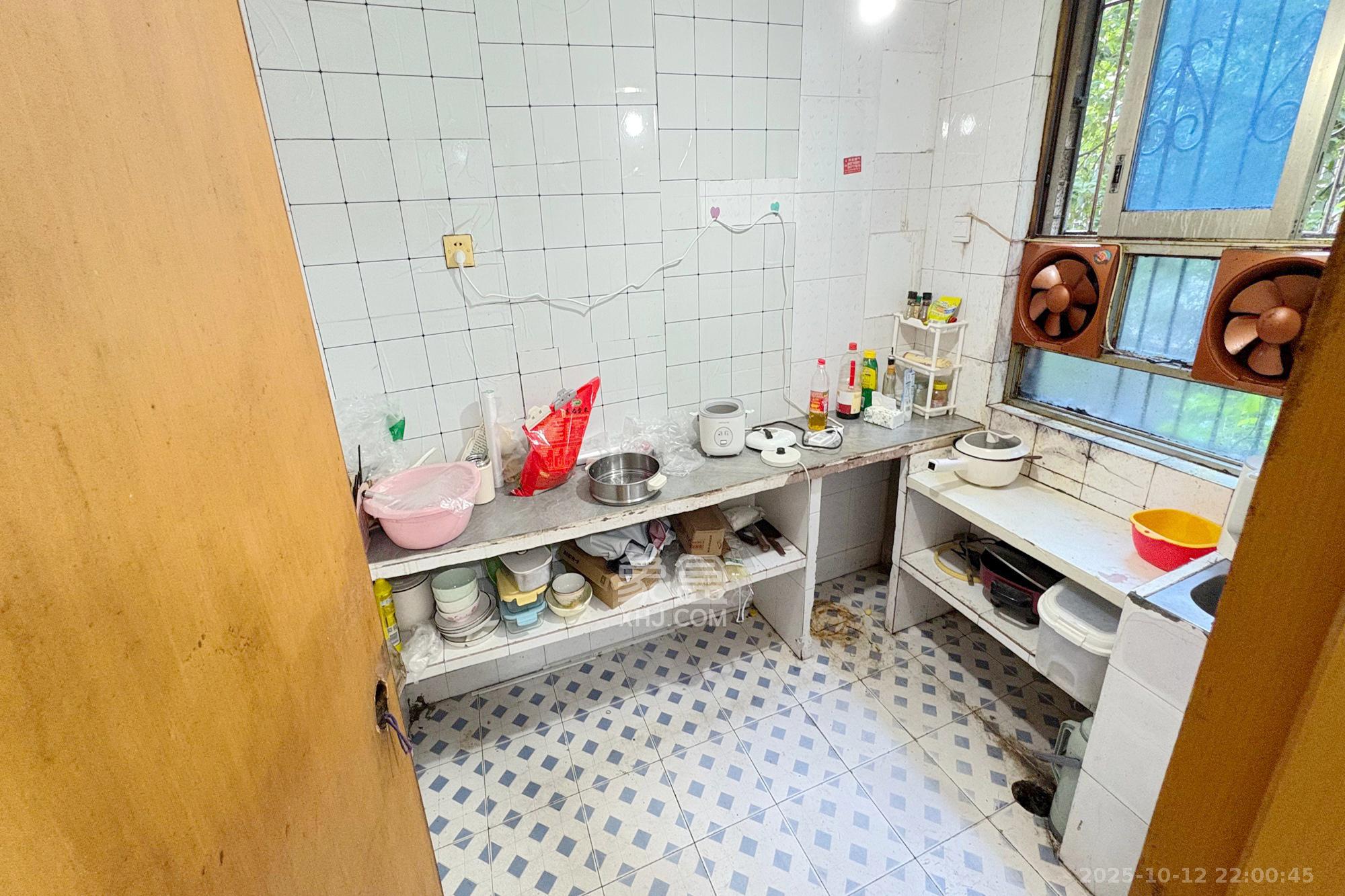 马王堆陶瓷城新合区 2室2厅1卫 45.0万 马王堆陶瓷城新合区 2室2厅1卫 45.0万厨房