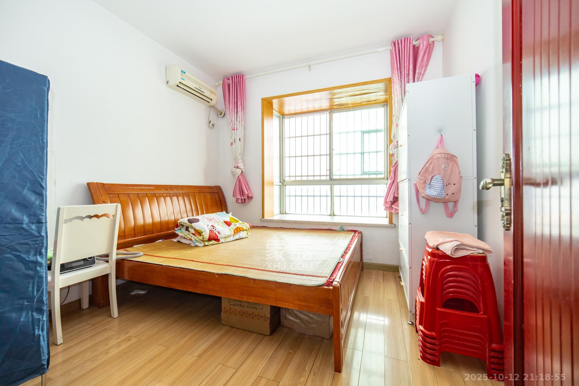 湘绣城  3室2厅2卫    60.0万 湘绣城  3室2厅2卫    60.0万卧室