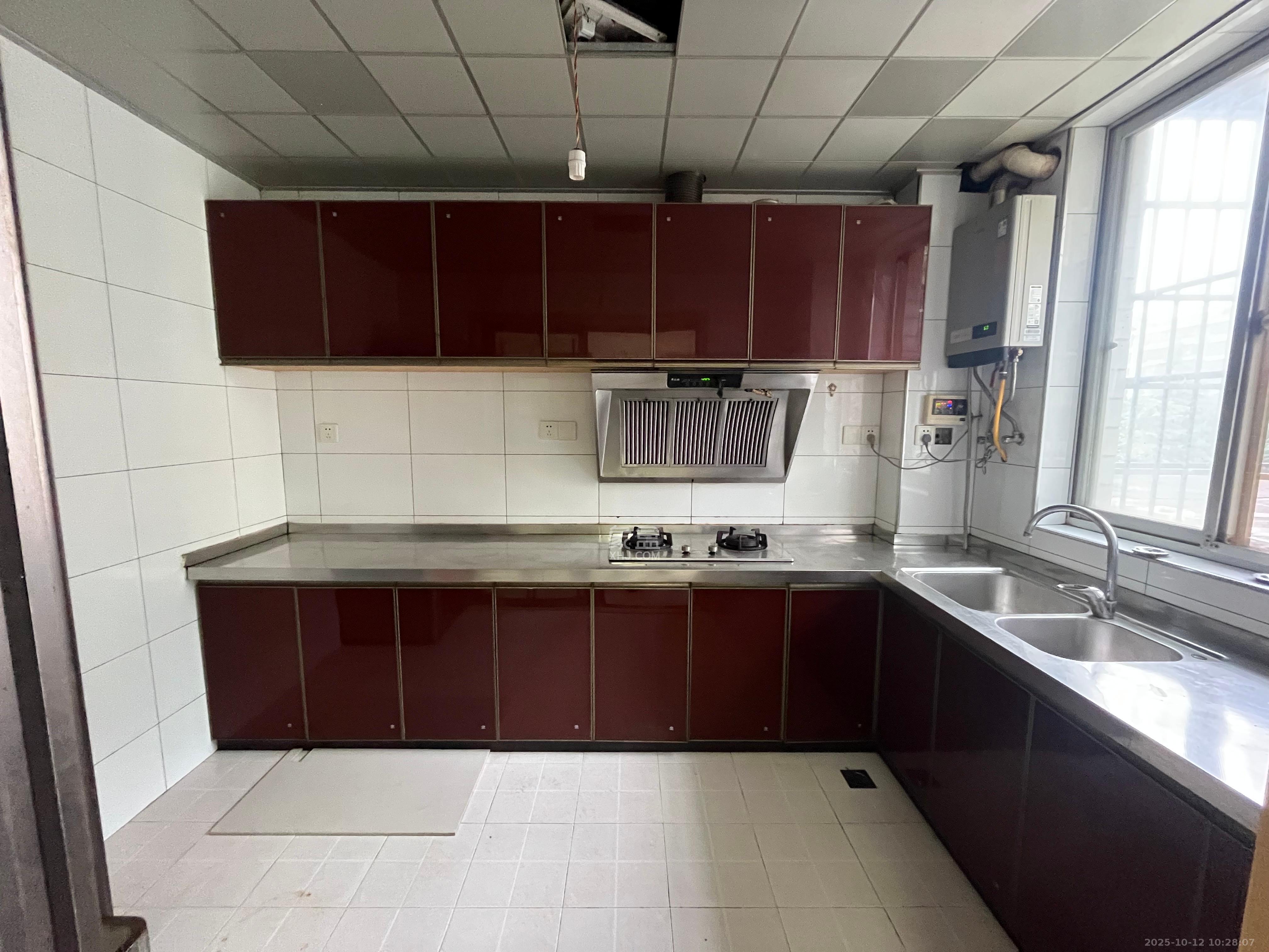 金峰小区北院(七里营社区)  3室2厅2卫    2000.0元/月 金峰小区北院(七里营社区)  3室2厅2卫    2000.0元/月室内图