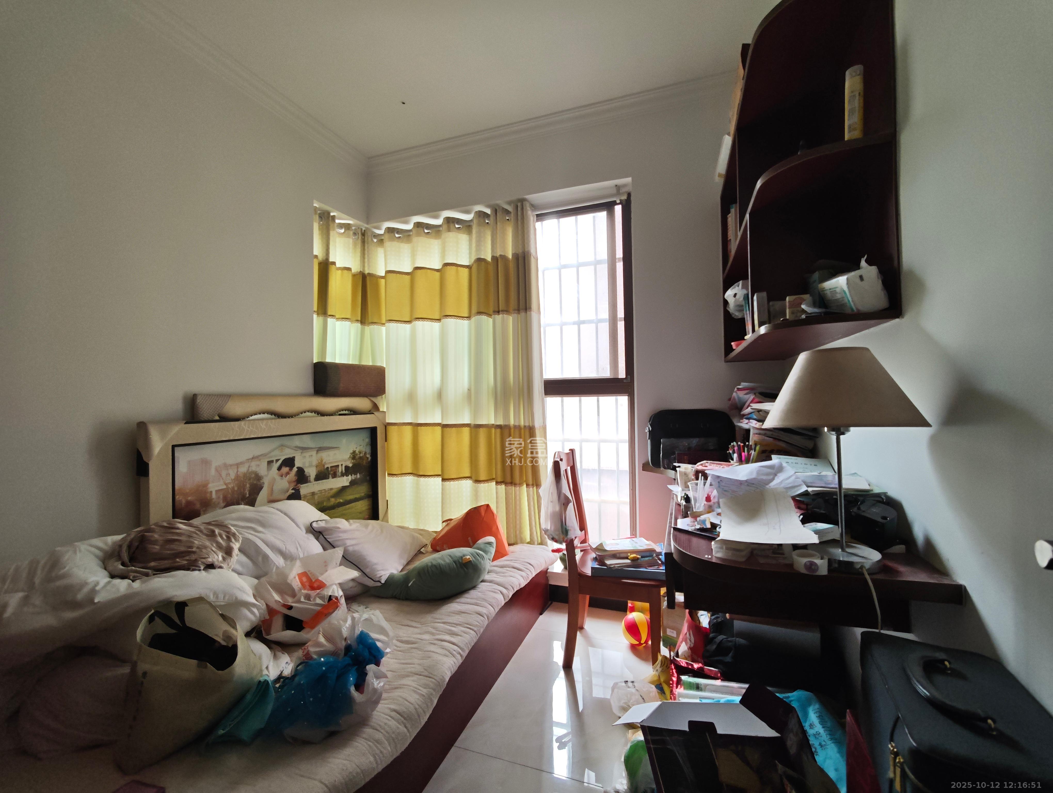 湖湾世景  3室2厅1卫    1900.0元/月室内图