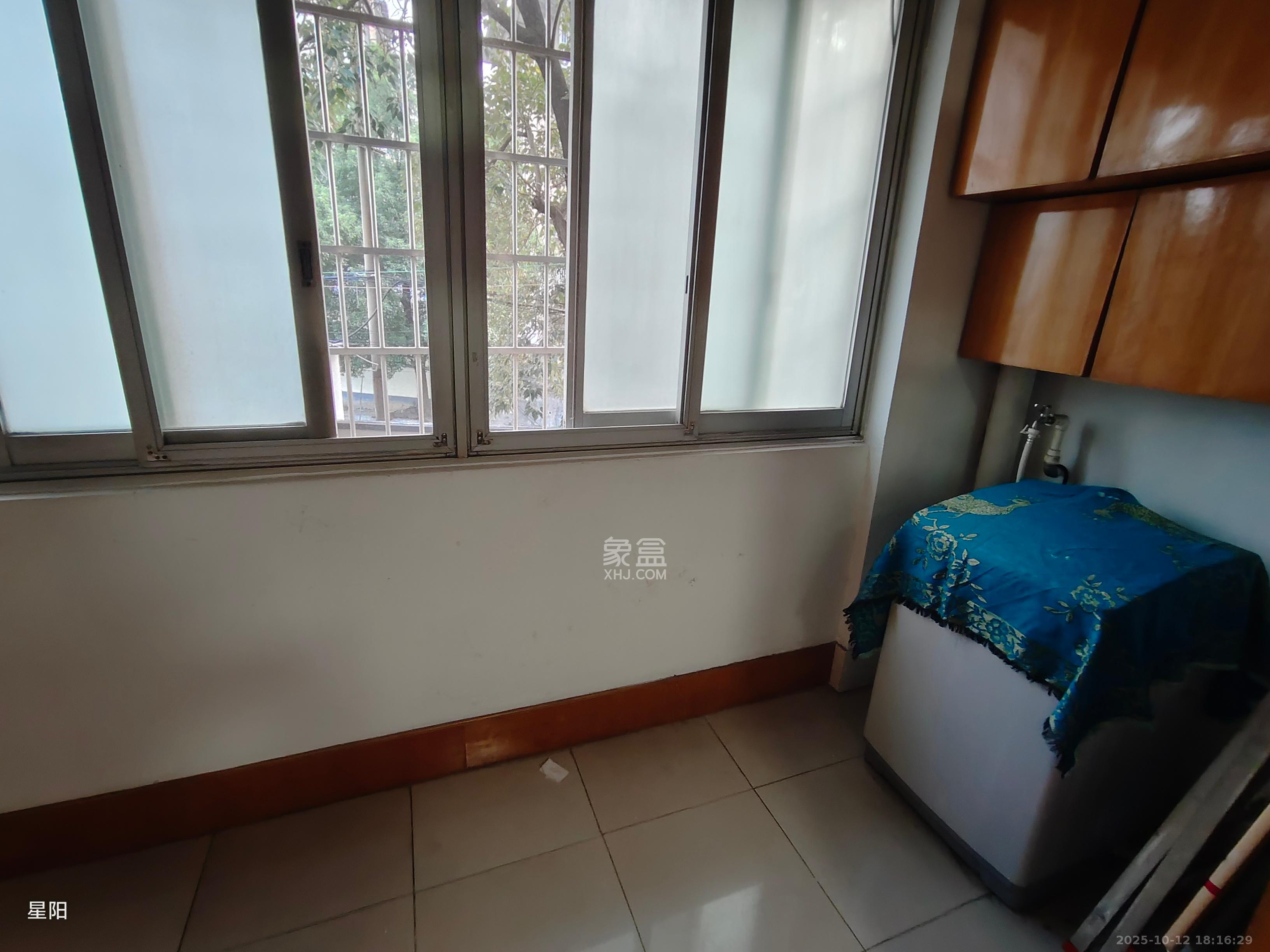 省卫生厅宿舍 3室2厅1卫 2700.0元/月 省卫生厅宿舍 3室2厅1卫 2700.0元/月室内图