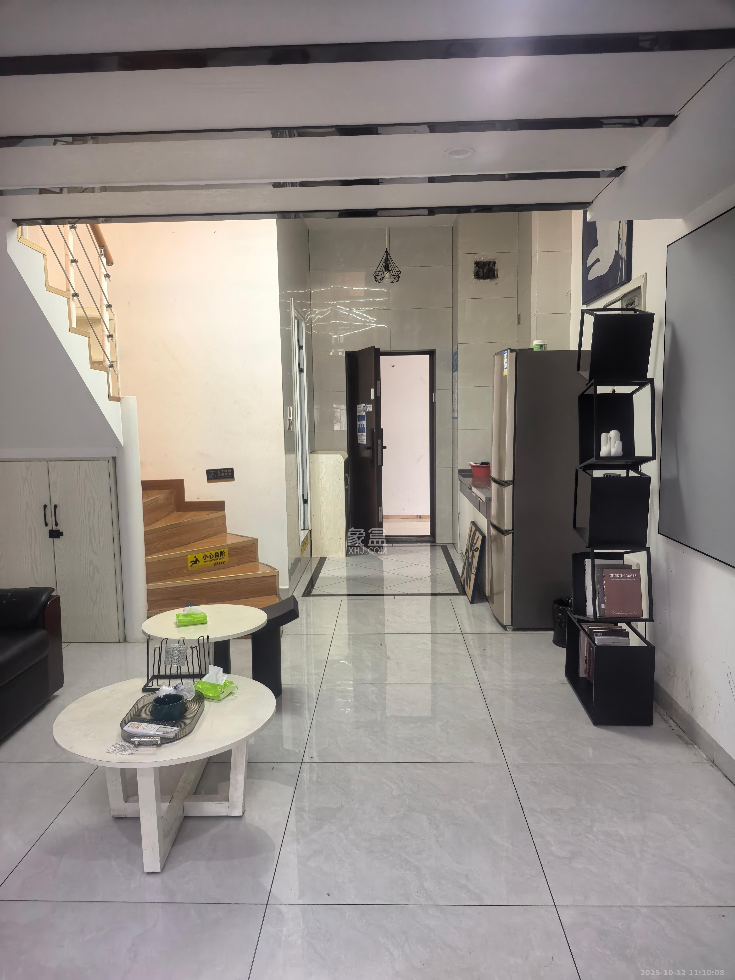 华润置地广场二期  1室1厅1卫    1500.0元/月室内图