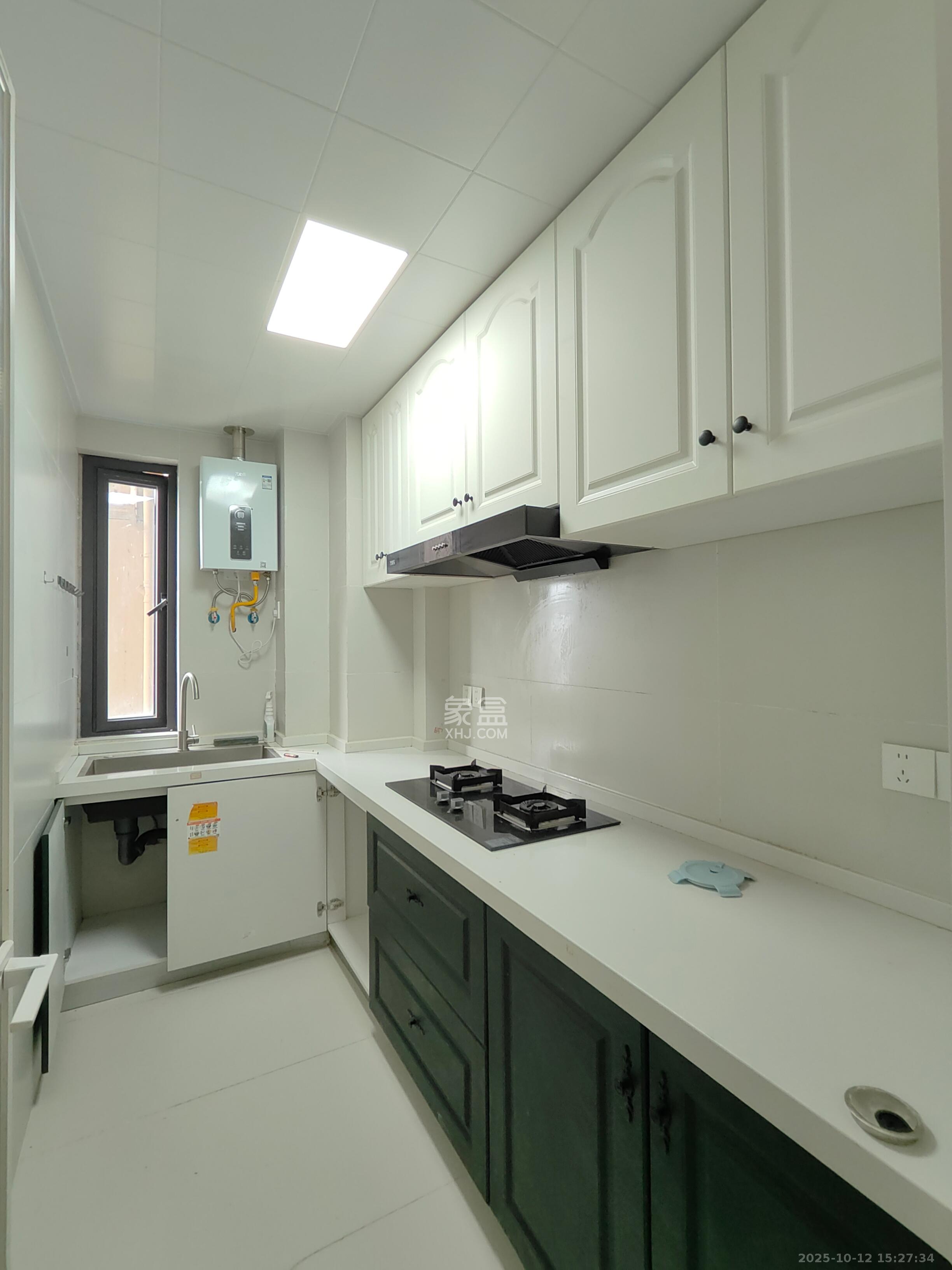 勤诚达境界城  3室2厅2卫    2000.0元/月室内图