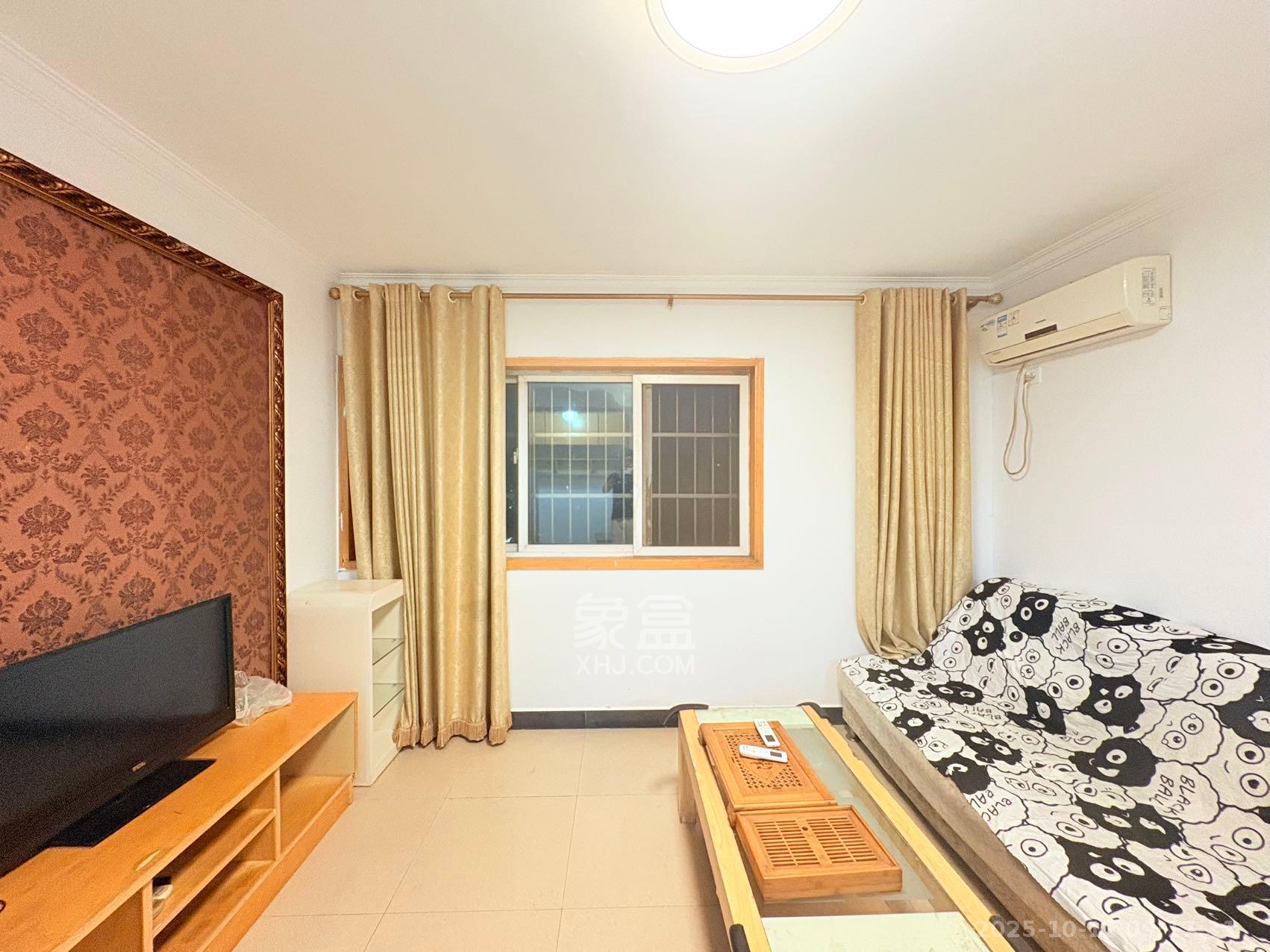 山水庭院  1室2厅1卫    1500.0元/月 山水庭院  1室2厅1卫    1500.0元/月