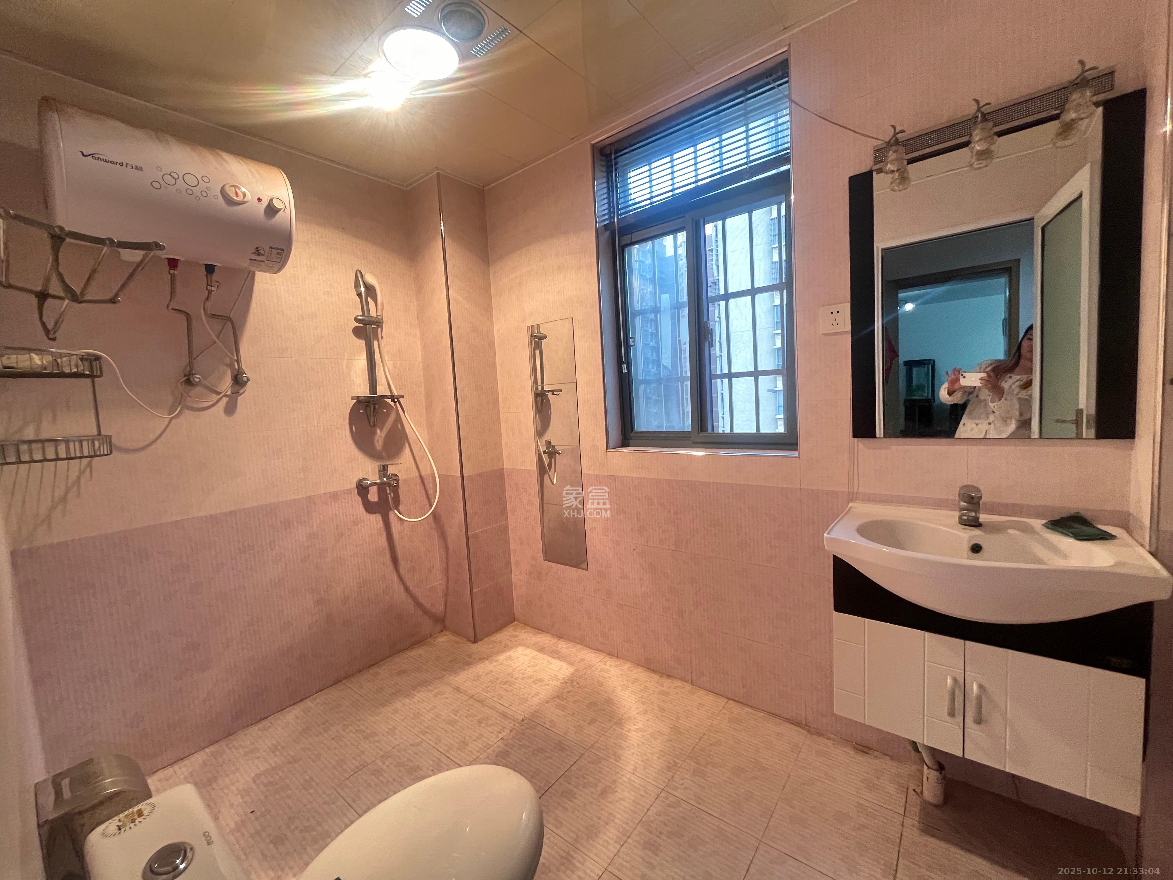 巢之恋  3室2厅2卫    2200.0元/月室内图