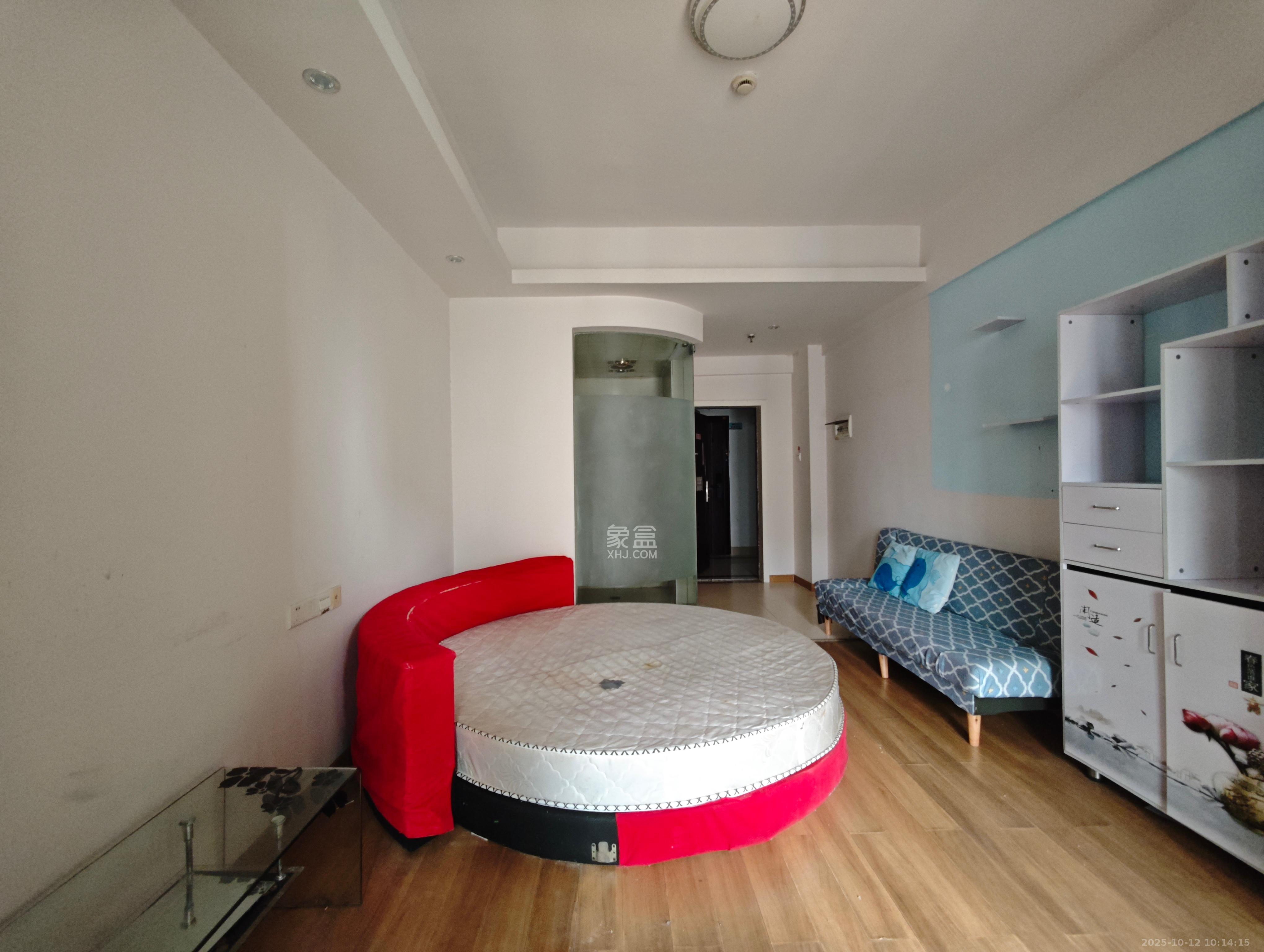 水岸世景 1室1厅1卫 1300.0元/月 水岸世景 1室1厅1卫 1300.0元/月室内图