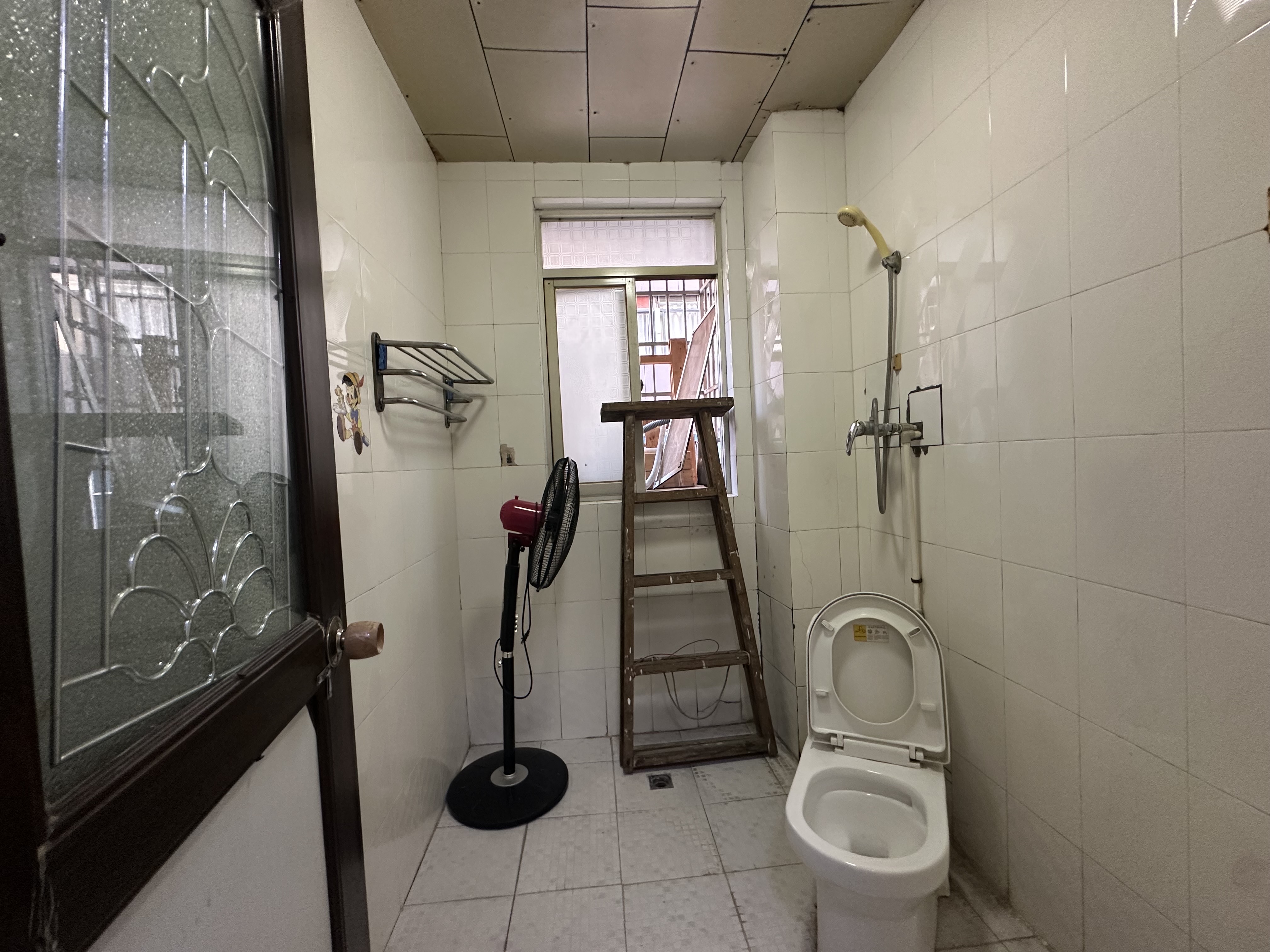 鑫旺商城  5室2厅2卫    1300.0元/月室内图