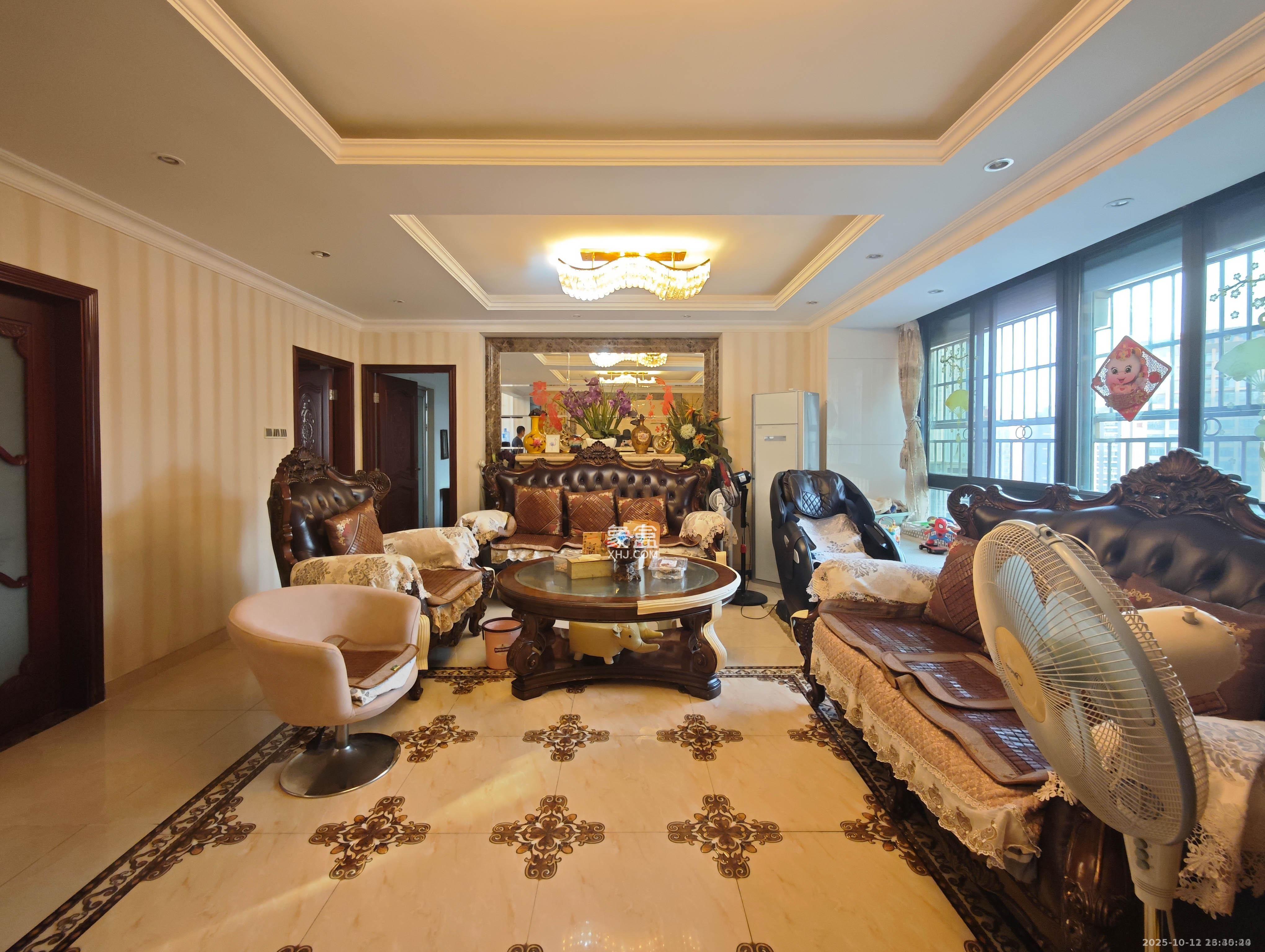 水岸天际（一期、二期）  5室2厅2卫    5000.0元/月室内图