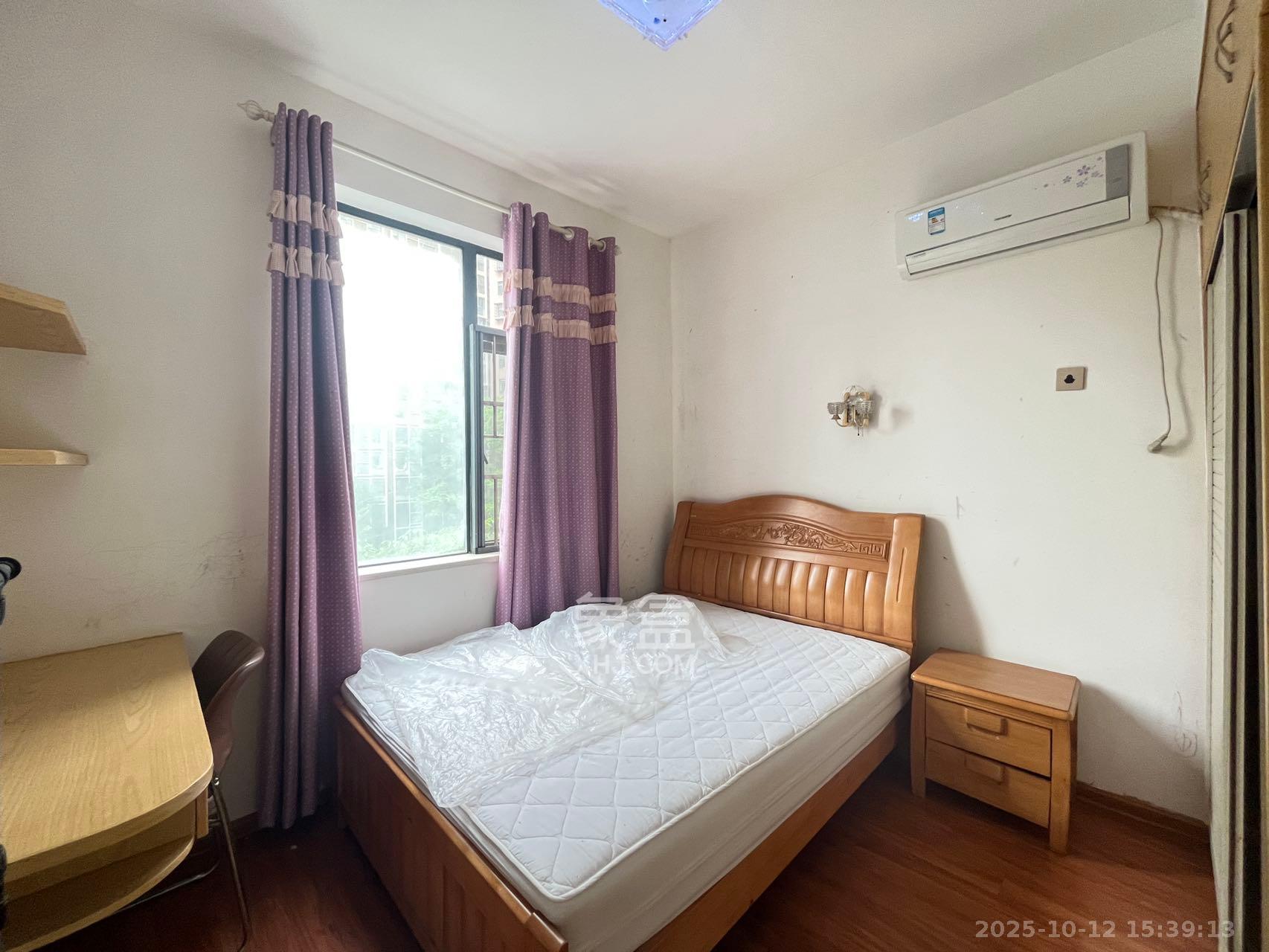 枫华府第  3室2厅2卫    1900.0元/月 枫华府第  3室2厅2卫    1900.0元/月室内图