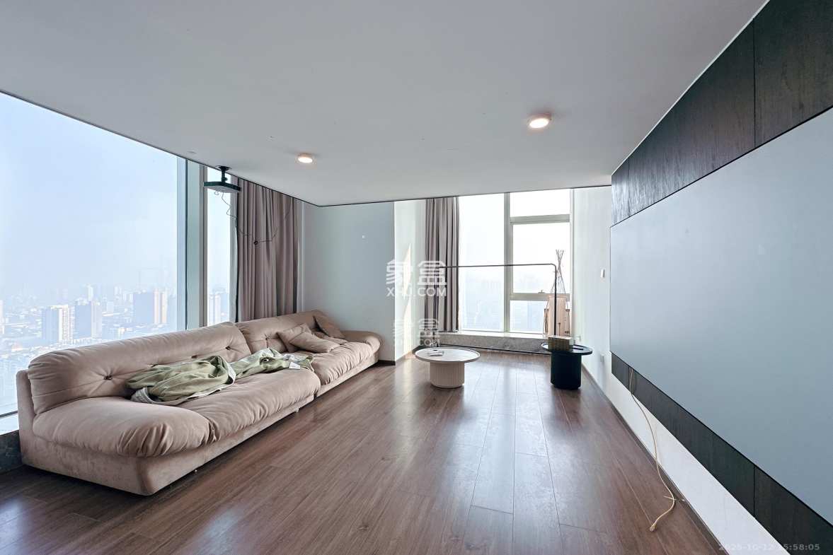 敬天广场 2室1厅2卫 4500.0元/月 敬天广场 2室1厅2卫 4500.0元/月室内图