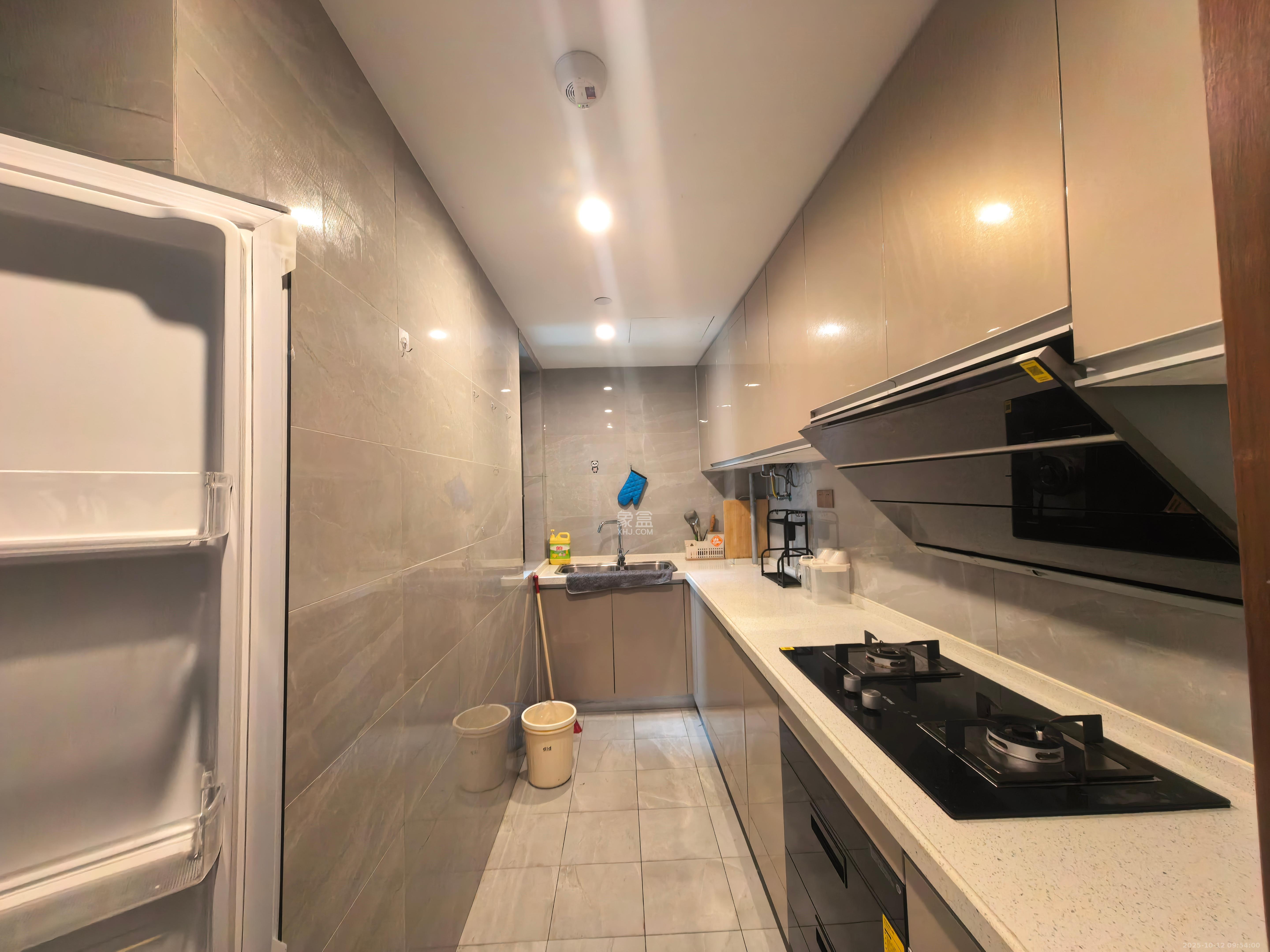 绿地长沙城际空间站(绿地新里佳苑) 3室2厅2卫 3200.0元/月 绿地长沙城际空间站(绿地新里佳苑) 3室2厅2卫 3200.0元/月室内图