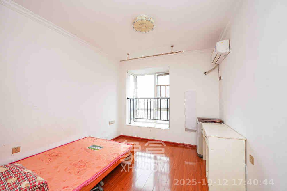 丽发新城 1室2厅2卫 1700.0元/月 丽发新城 1室2厅2卫 1700.0元/月室内图