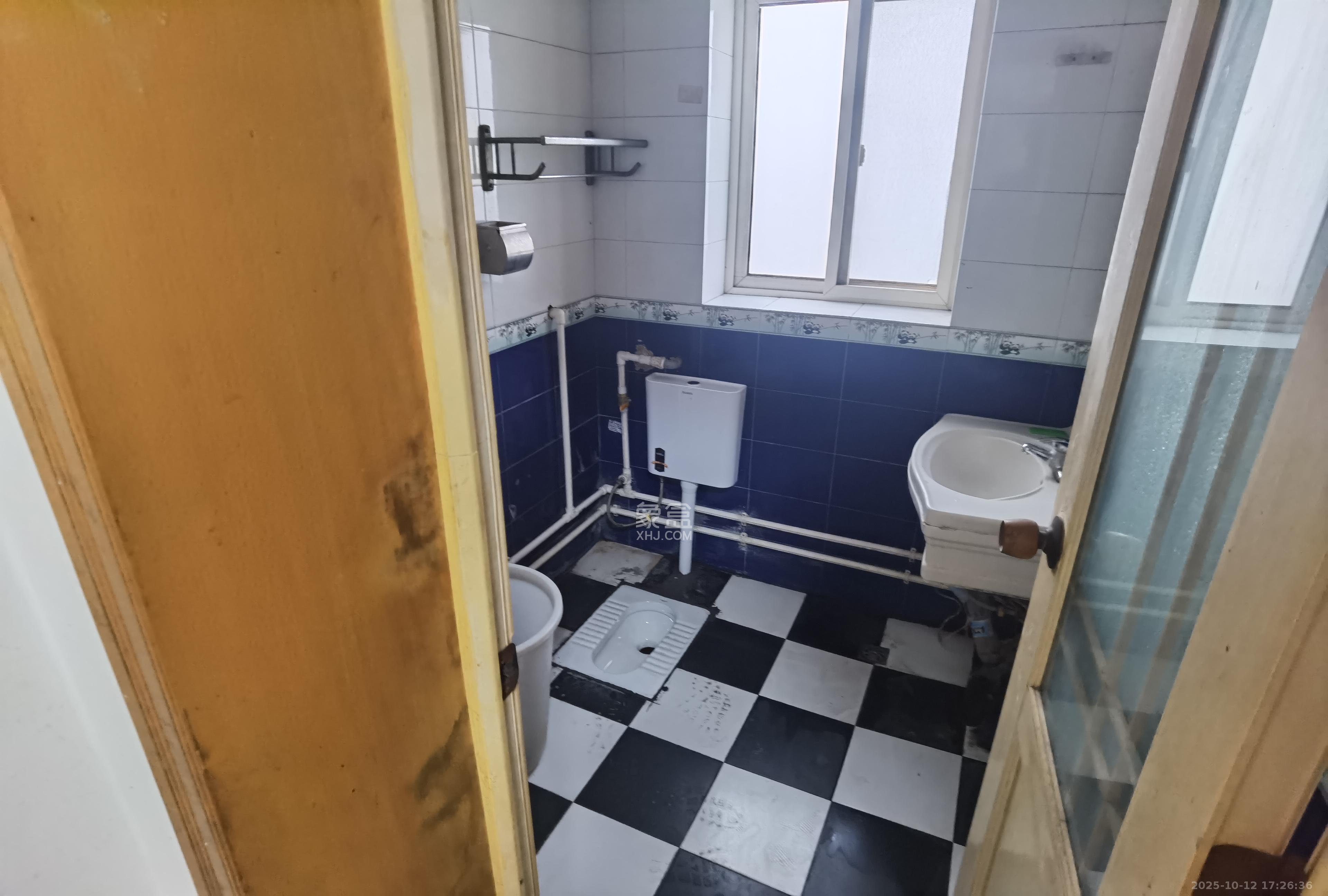 变压器厂宿舍 3室2厅1卫 1200.0元/月 变压器厂宿舍 3室2厅1卫 1200.0元/月室内图