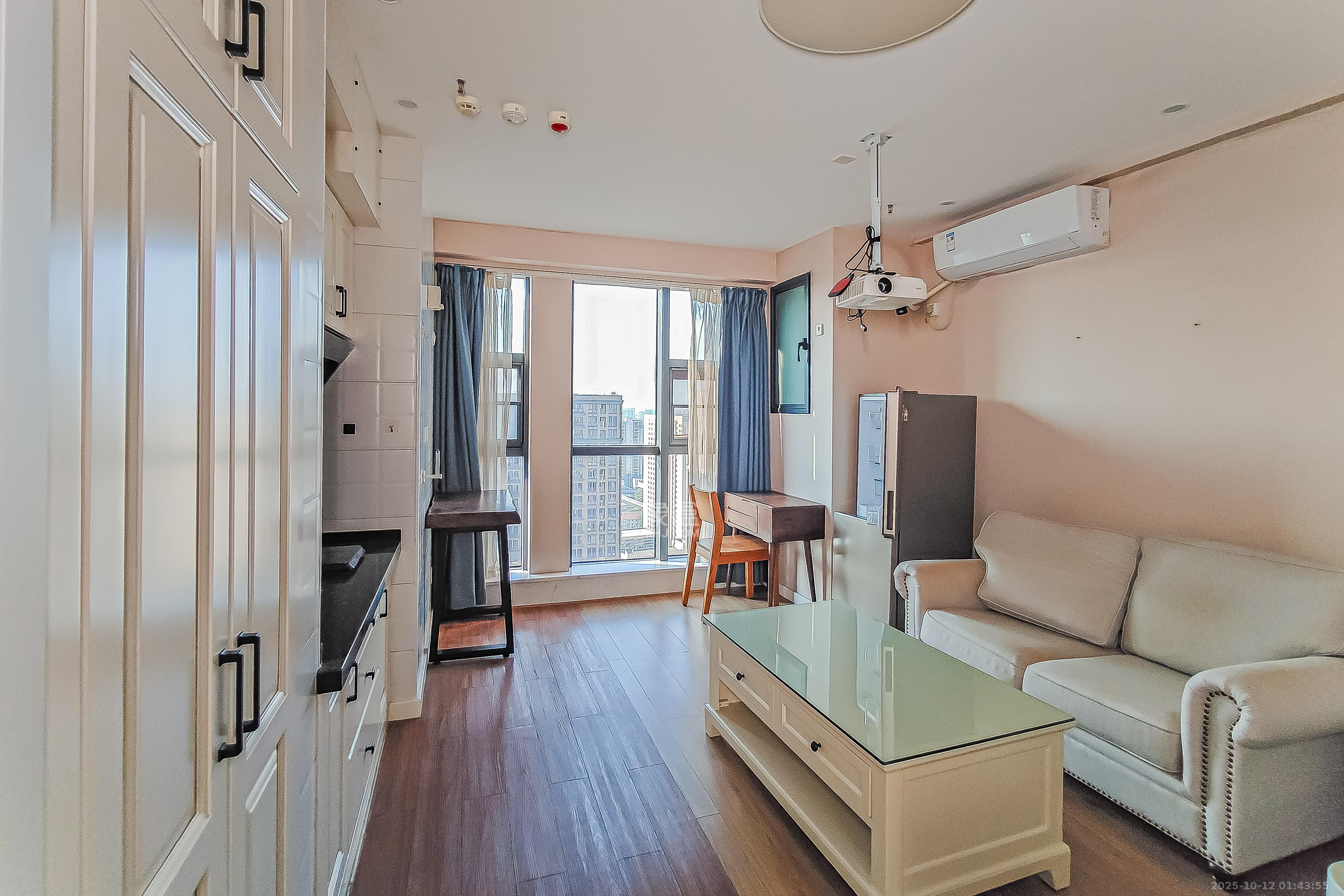 第六都(陆都小区)  1室1厅1卫    39.0万 第六都(陆都小区)  1室1厅1卫    39.0万客厅