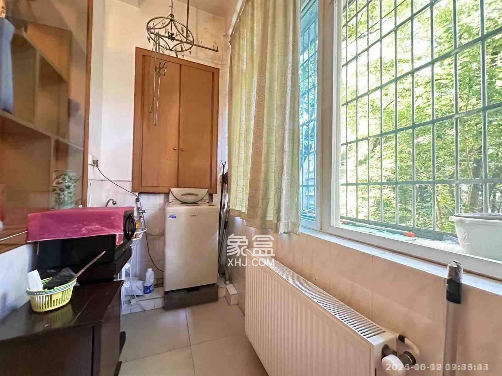 湘雅医院职工宿舍南院  2室2厅1卫    2600.0元/月 湘雅医院职工宿舍南院  2室2厅1卫    2600.0元/月室内图