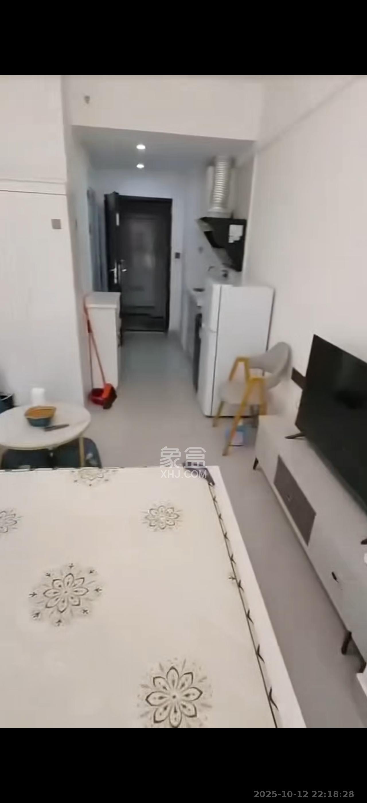 保利天禧EF区  1室0厅0卫    1500.0元/月 保利天禧EF区  1室0厅0卫    1500.0元/月