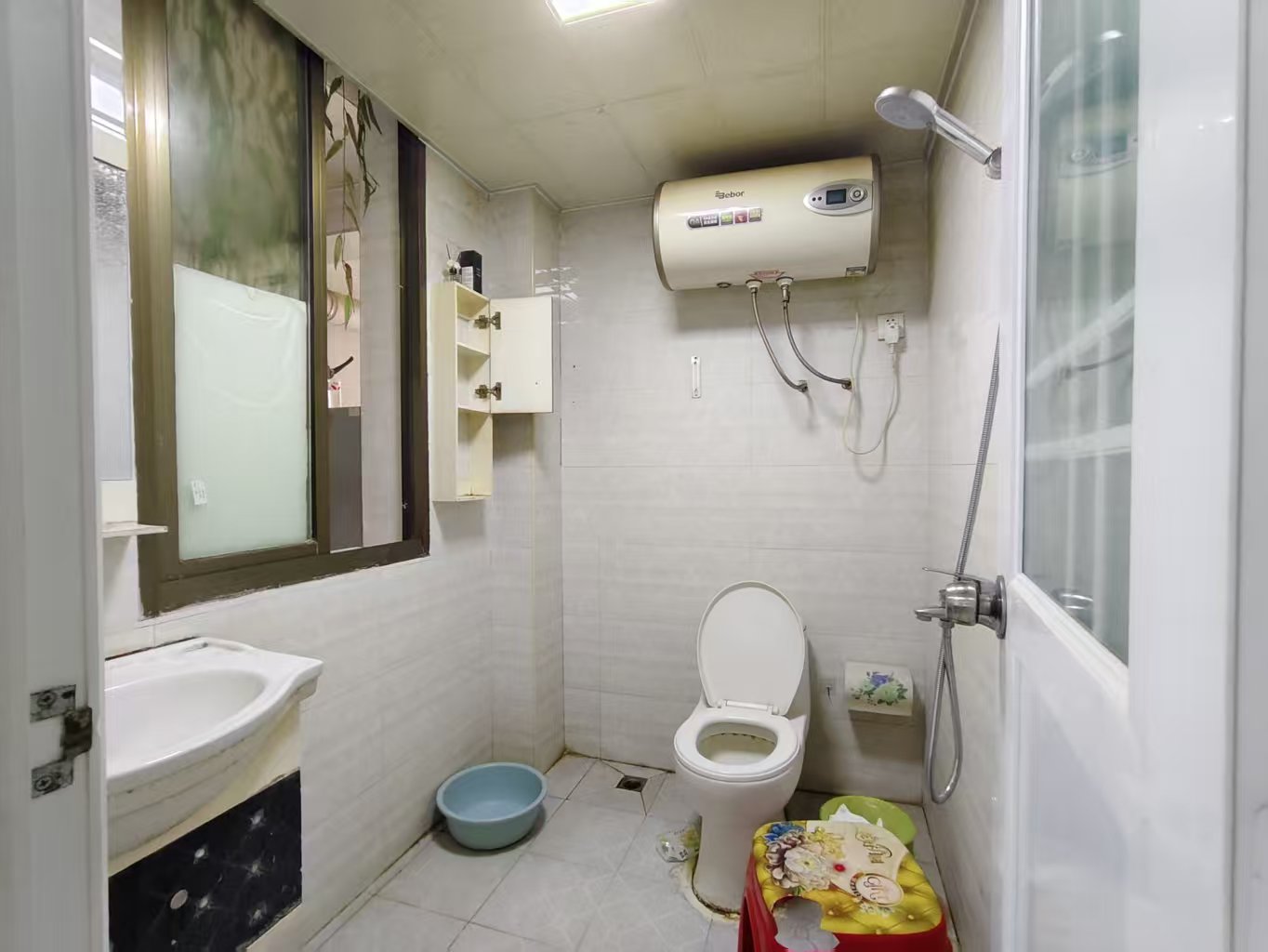 滨江财富中心 2室1厅1卫 1000.0元/月 滨江财富中心 2室1厅1卫 1000.0元/月室内图