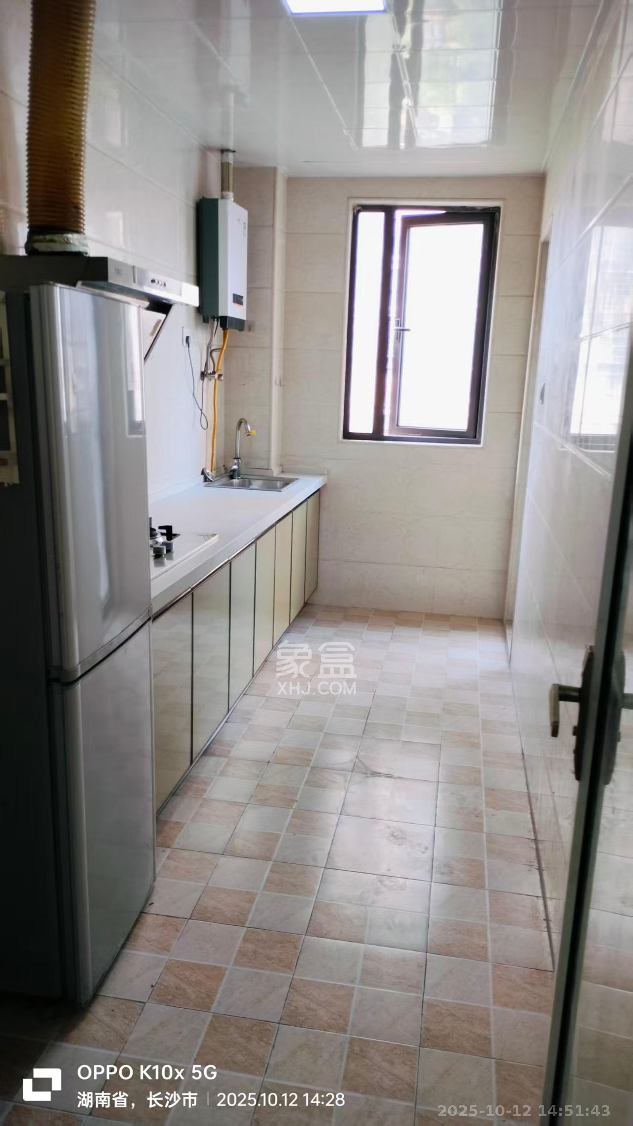 中欣楚天熙苑  3室2厅2卫    2500.0元/月 中欣楚天熙苑  3室2厅2卫    2500.0元/月小区图