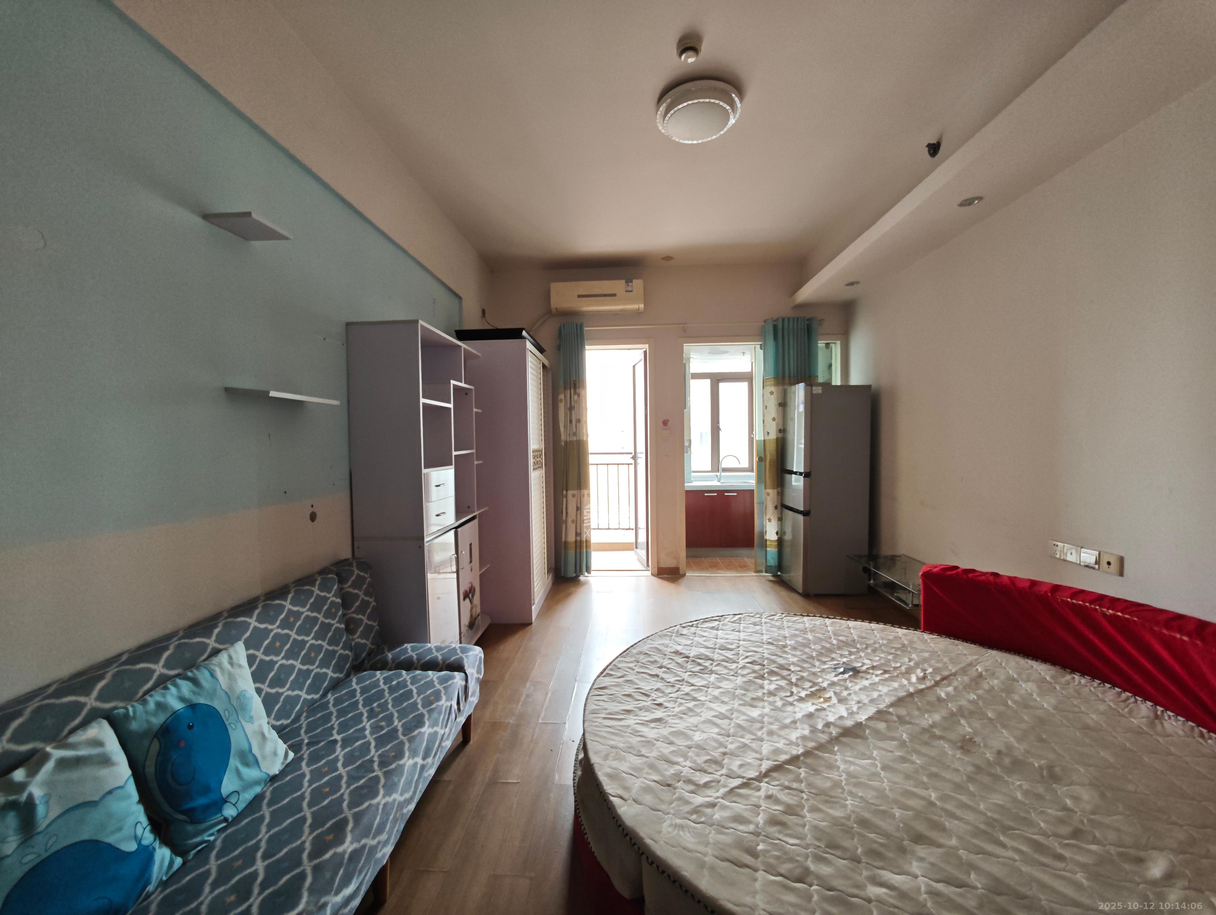 水岸世景 1室1厅1卫 1300.0元/月 水岸世景 1室1厅1卫 1300.0元/月室内图