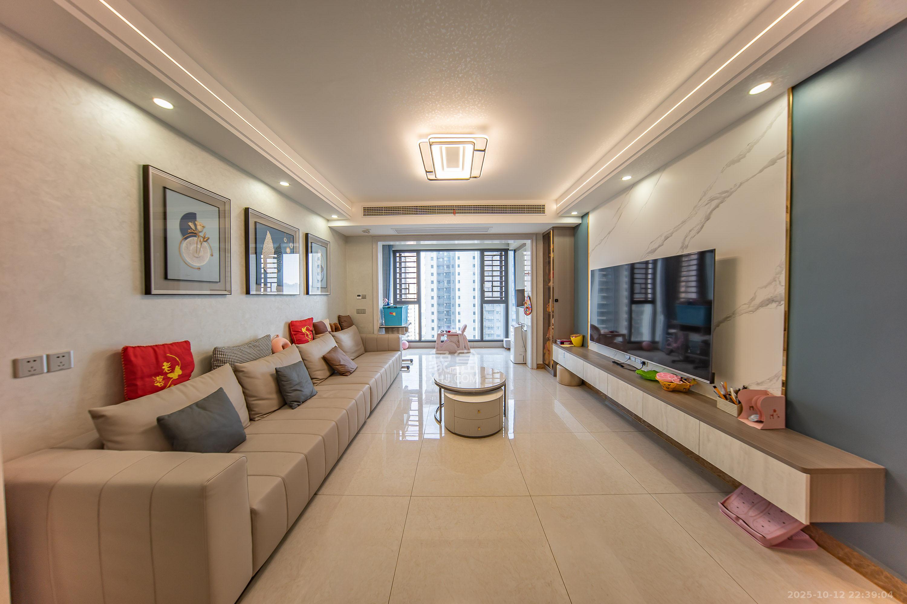 恒大文化旅游城A区  3室2厅2卫    112.0万 恒大文化旅游城A区  3室2厅2卫    112.0万客厅