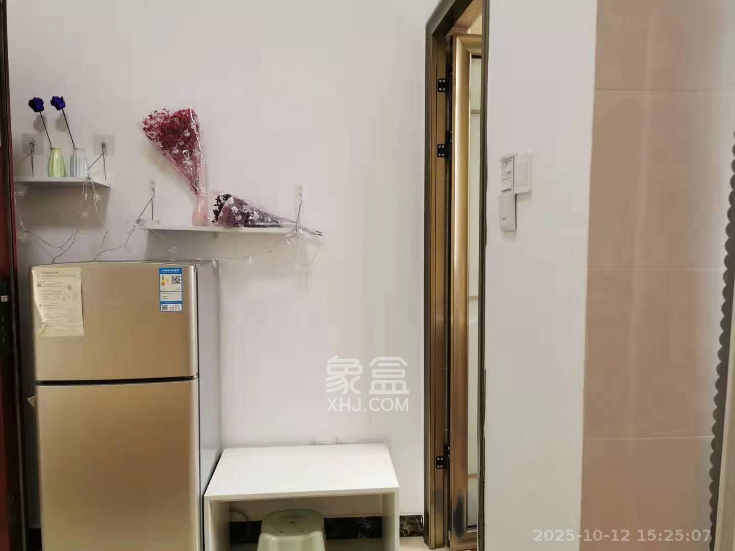 向东南路私房散盘 1室0厅0卫 1150.0元/月 向东南路私房散盘 1室0厅0卫 1150.0元/月室内图