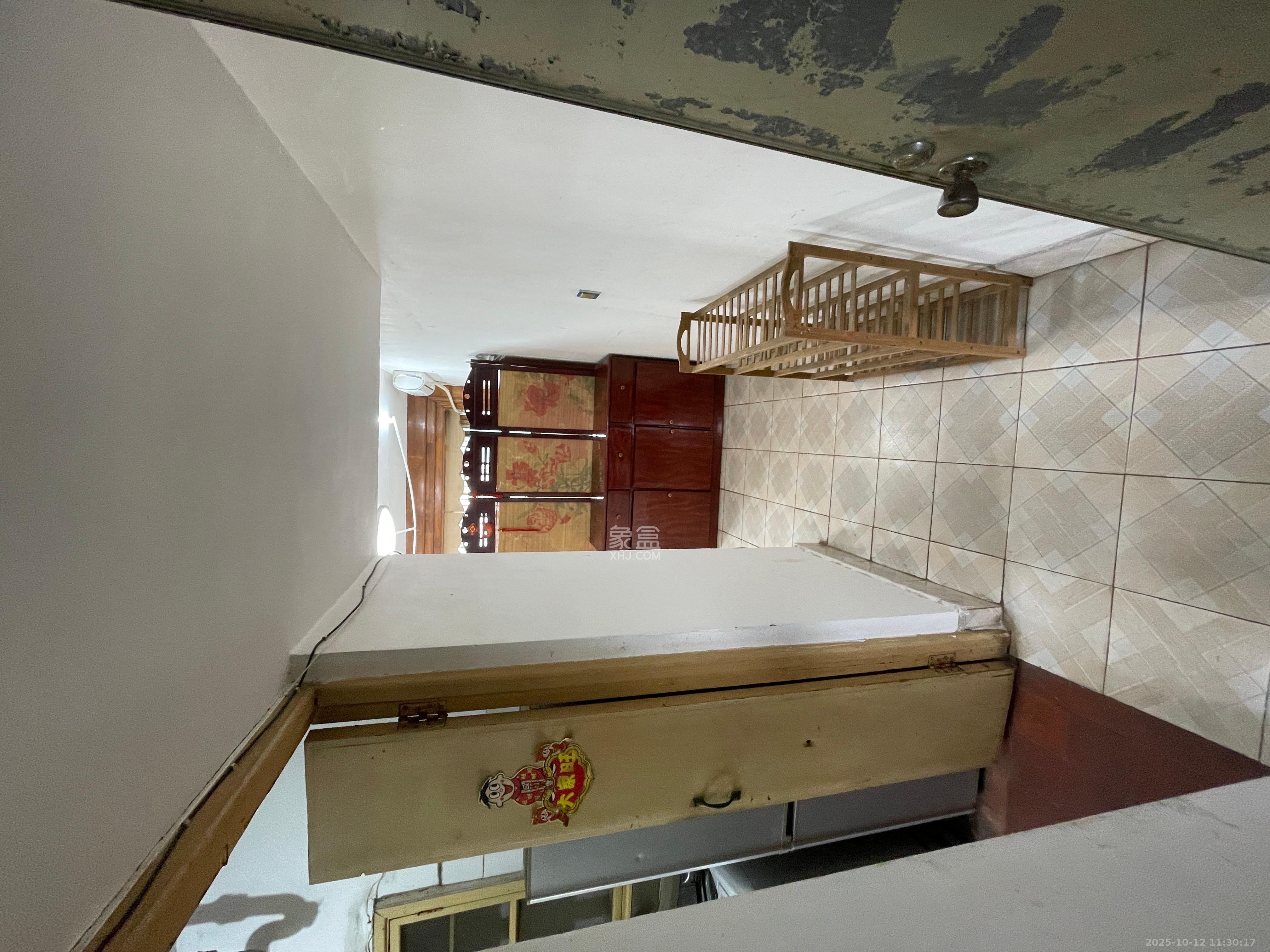 英才园三片  2室1厅1卫    1700.0元/月室内图