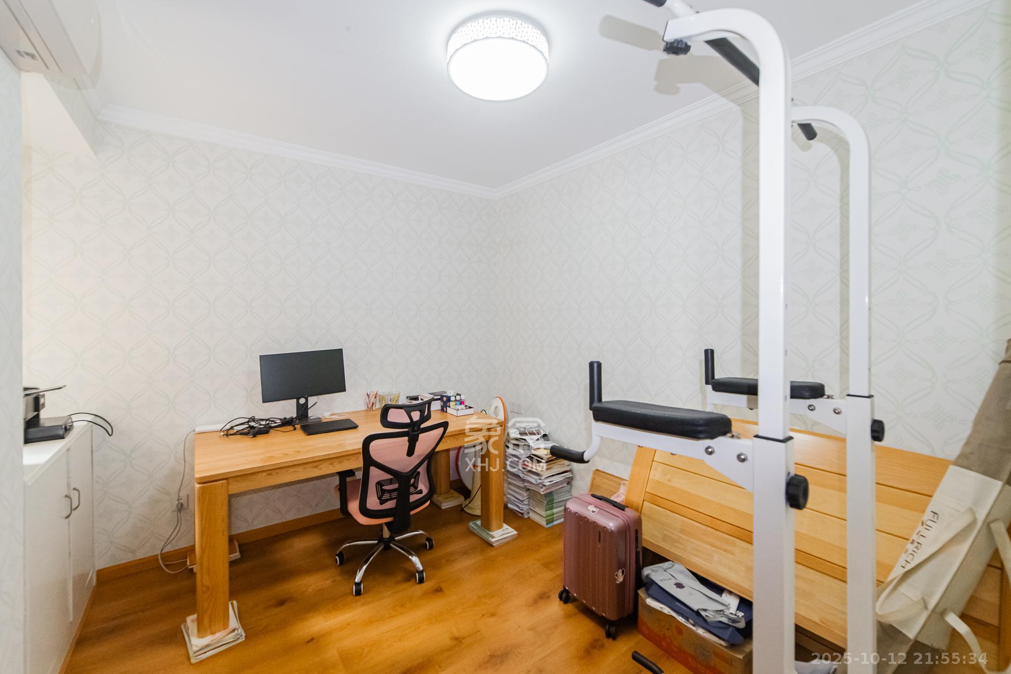 北辰三角洲E6区  3室1厅1卫    146.0万 北辰三角洲E6区  3室1厅1卫    146.0万卧室