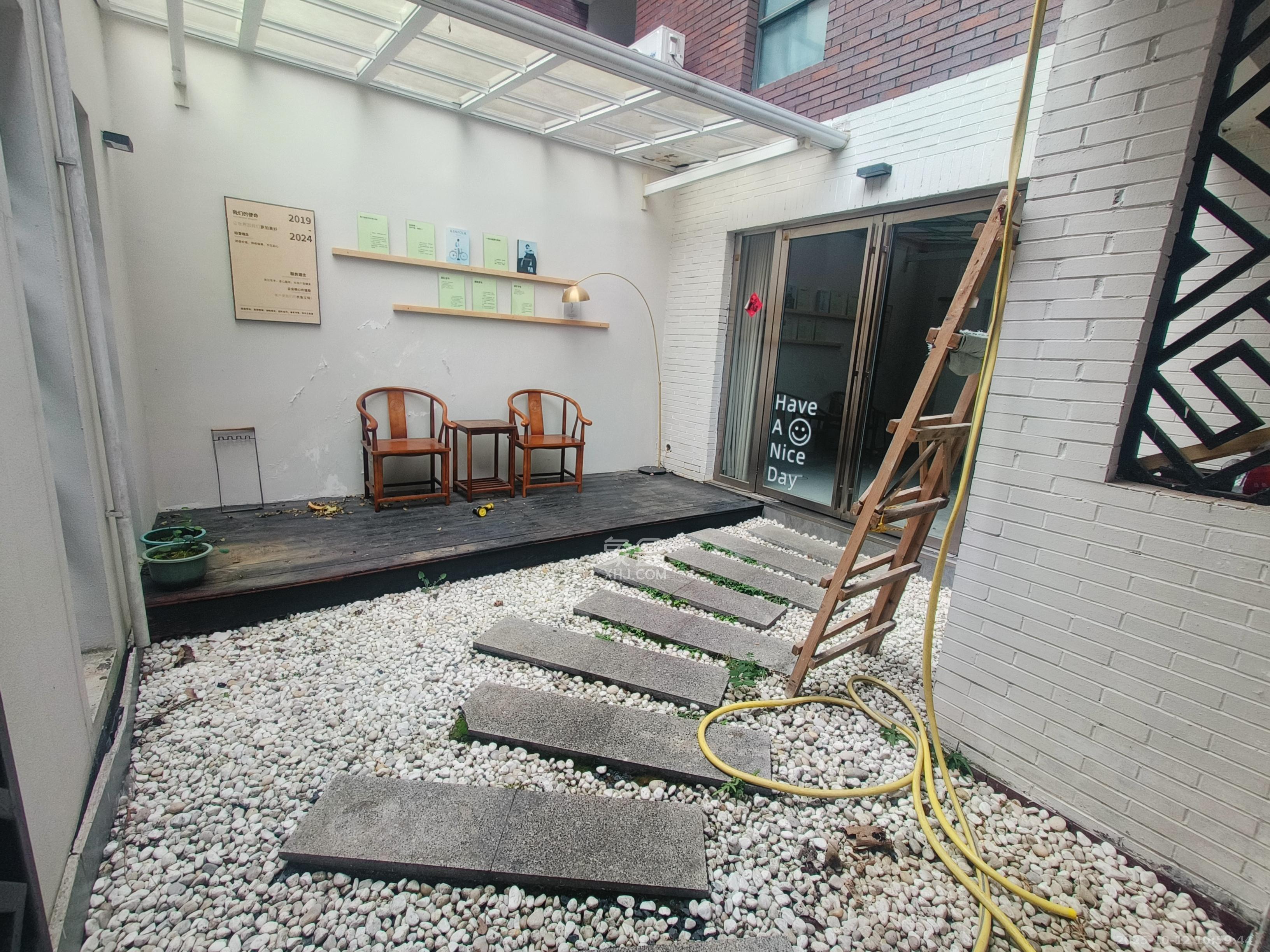 万科城  4室2厅2卫    7000.0元/月 万科城  4室2厅2卫    7000.0元/月室内图