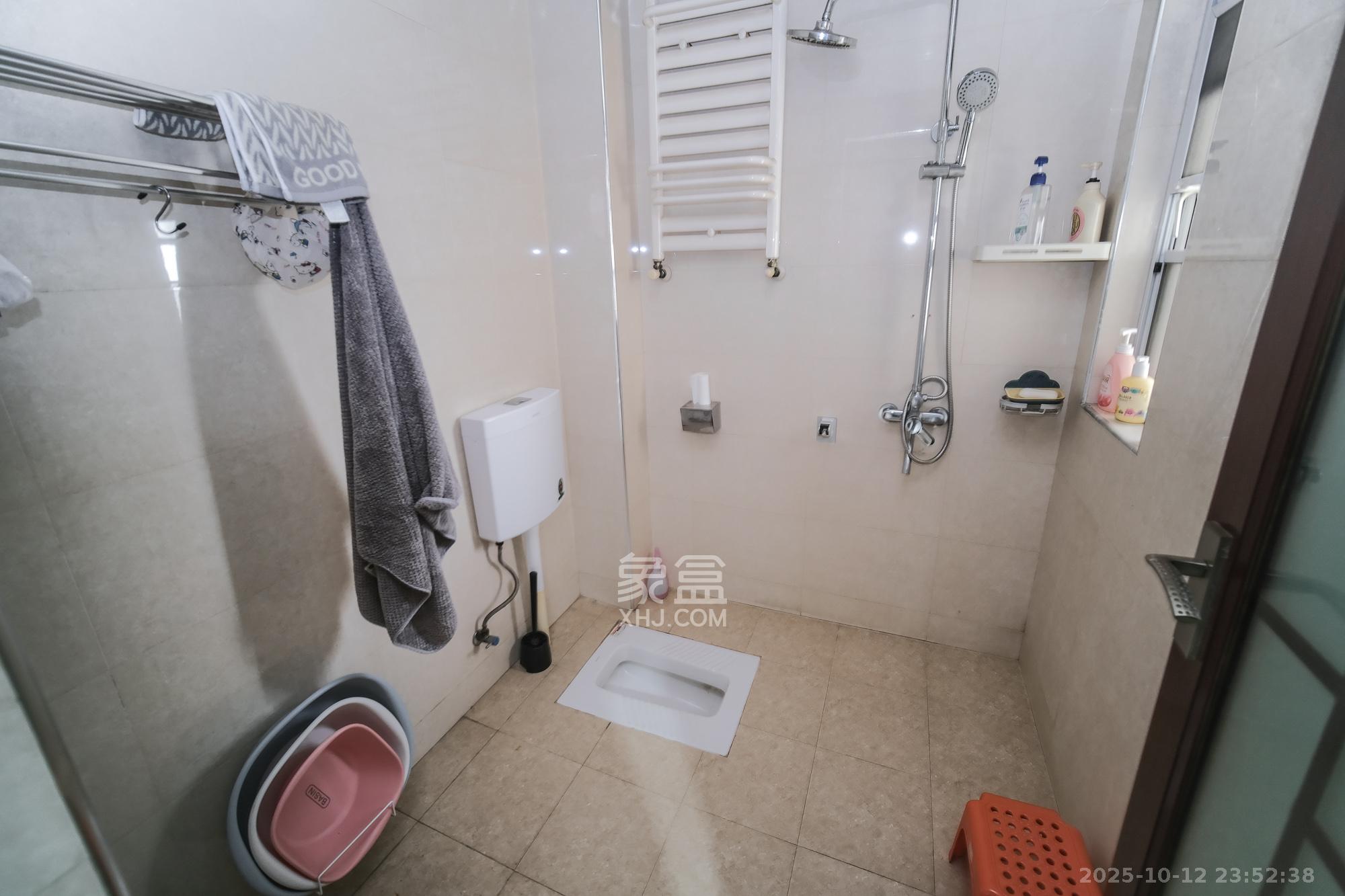 山水湾 2室2厅1卫 59.0万 山水湾 2室2厅1卫 59.0万卫生间