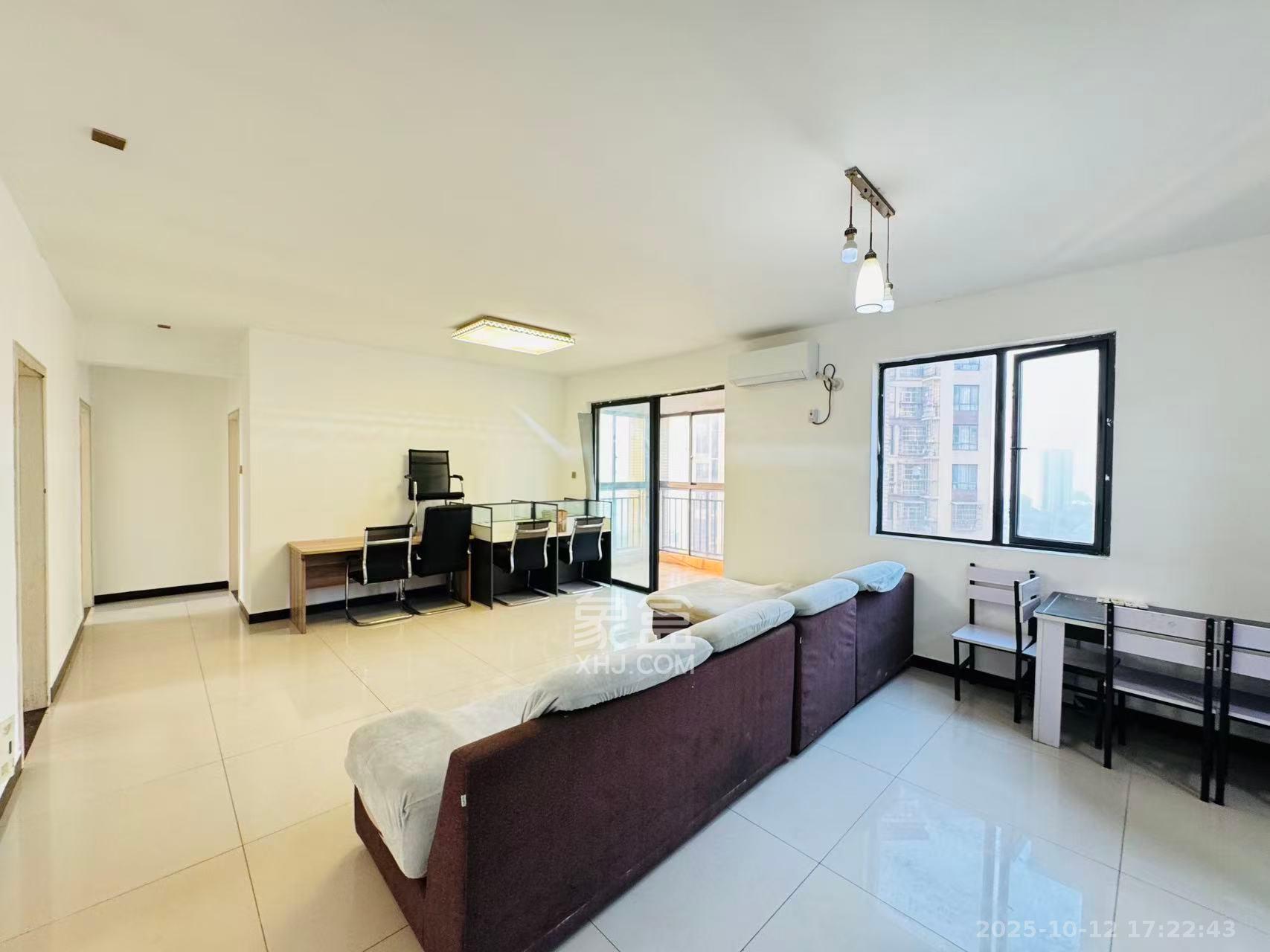 乾城(兴旺乾城) 4室1厅1卫 2700.0元/月 乾城(兴旺乾城) 4室1厅1卫 2700.0元/月室内图