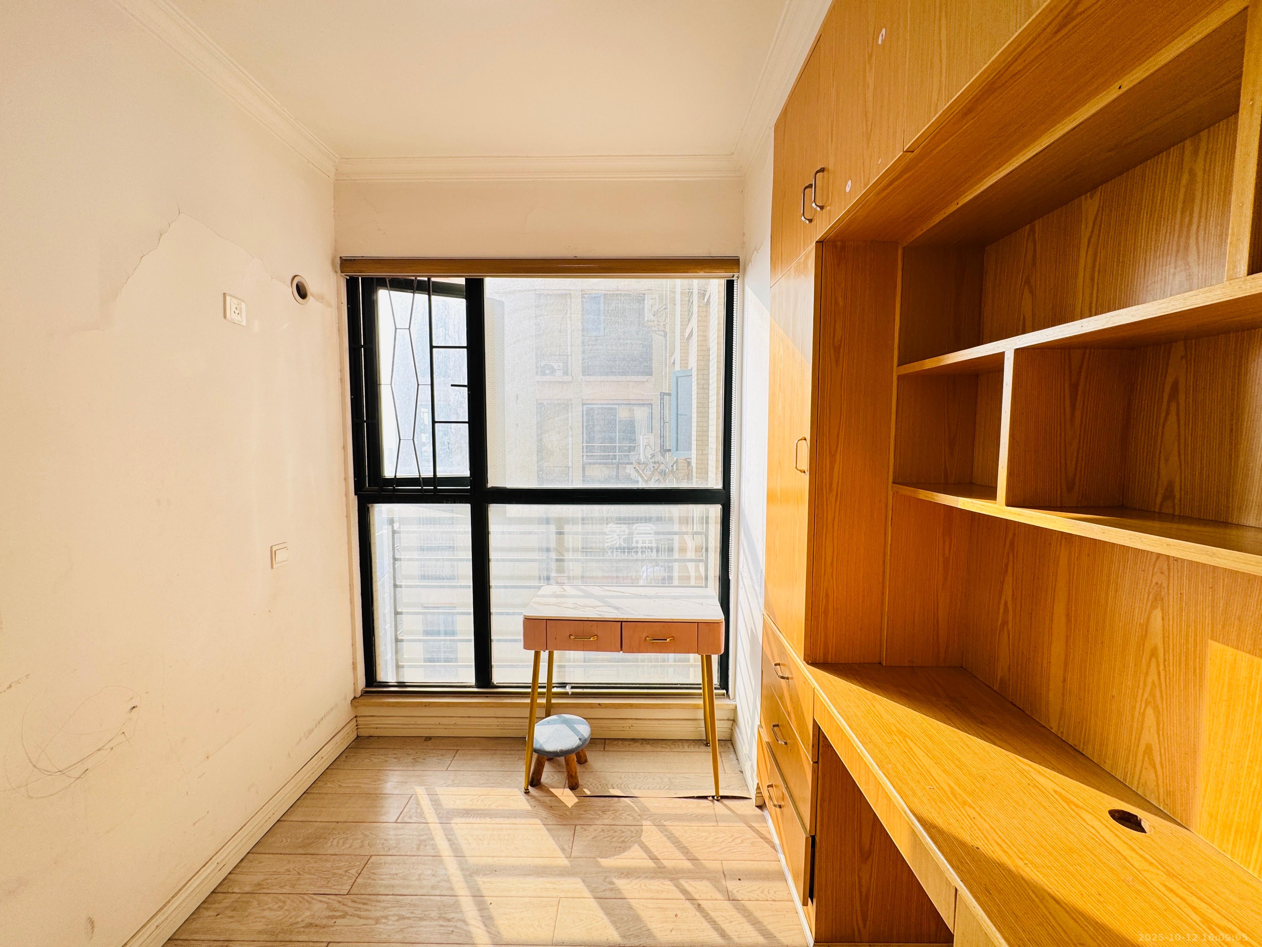 湘江锦绣  3室2厅2卫    2200.0元/月 湘江锦绣  3室2厅2卫    2200.0元/月室内图