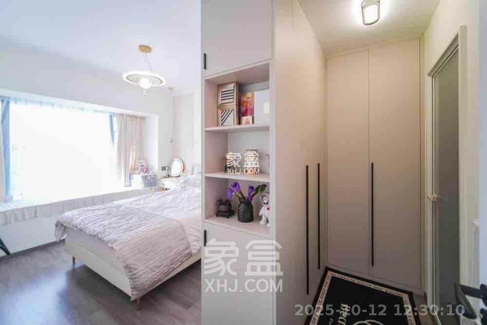 卓越伊景苑  3室2厅2卫    3600.0元/月室内图