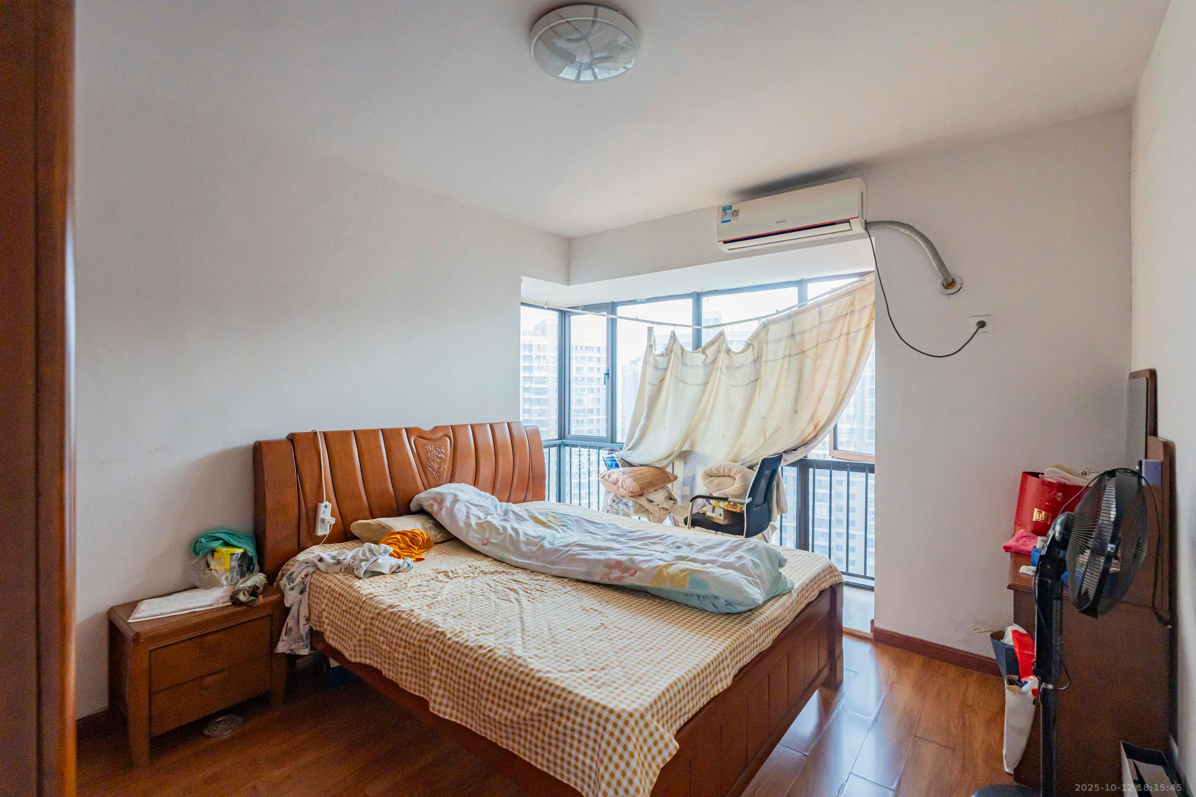 海洋半岛(月珑湾) 3室2厅2卫 138.0万 海洋半岛(月珑湾) 3室2厅2卫 138.0万卧室