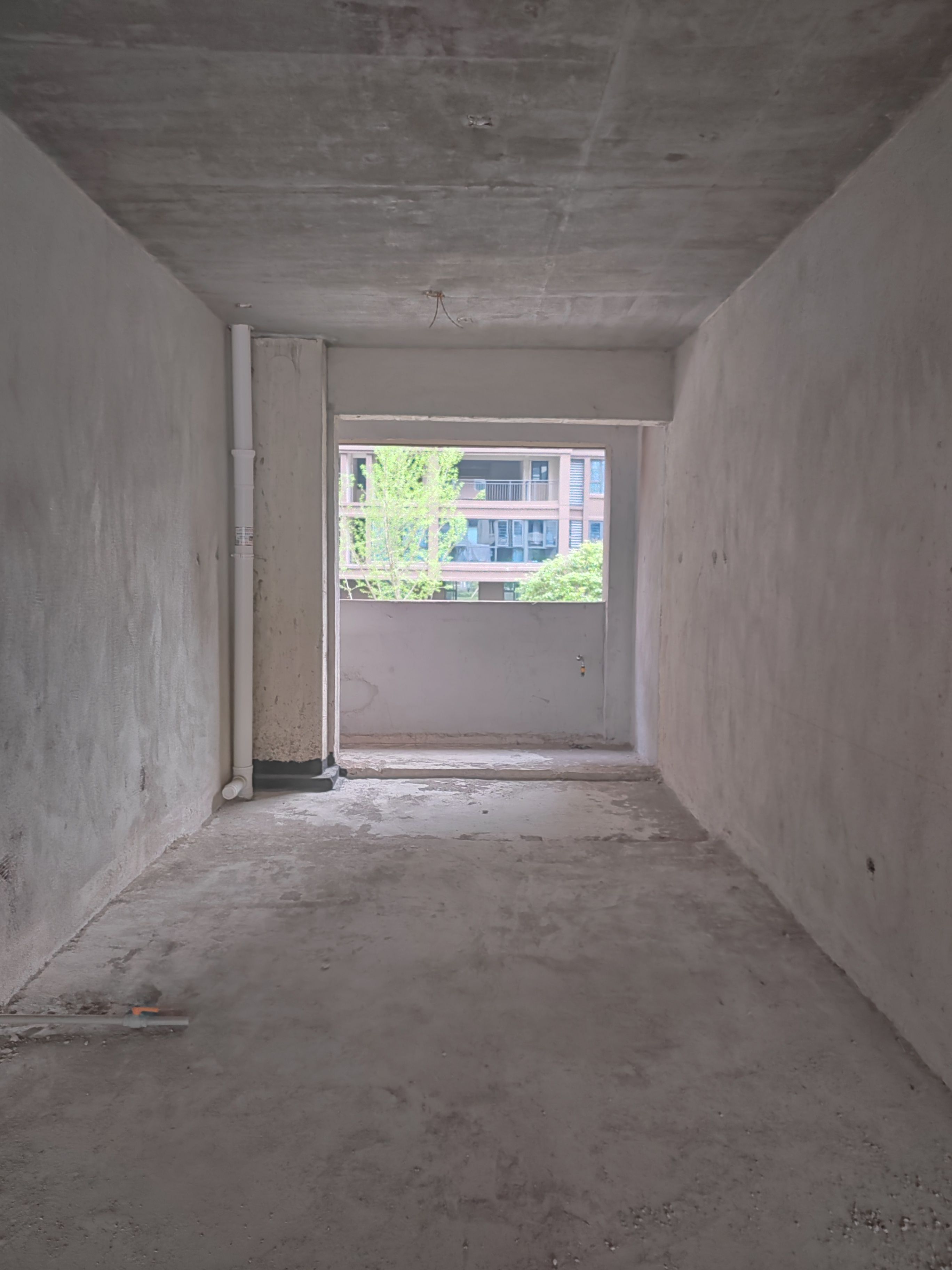 金信园林嘉园  4室2厅2卫    80.0万