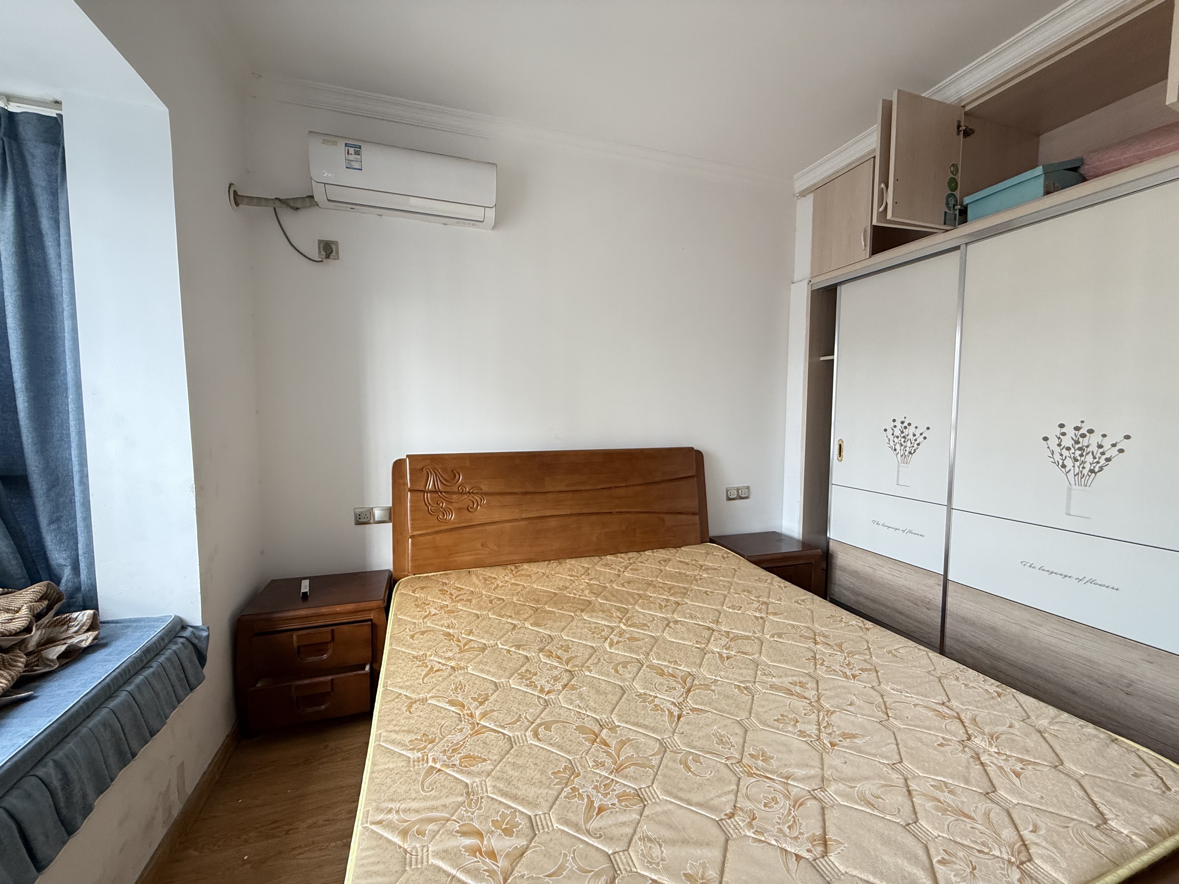 冠都现代城(冠都幸福彼岸) 3室2厅1卫 1700.0元/月 冠都现代城(冠都幸福彼岸) 3室2厅1卫 1700.0元/月室内图