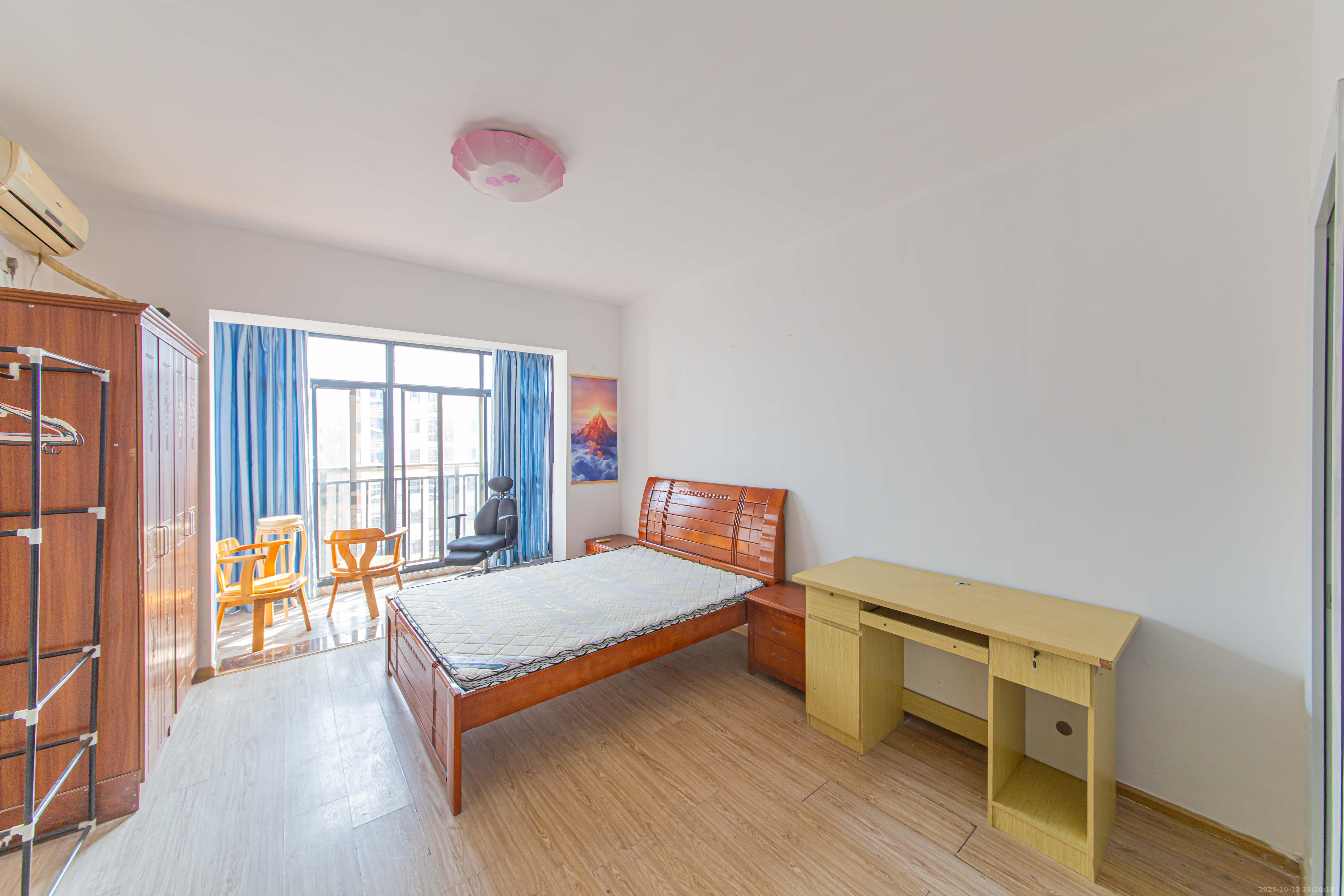 天和家园  3室2厅2卫    100.0万 天和家园  3室2厅2卫    100.0万卧室